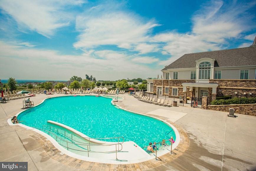 406 BOLD RULER COURT 207