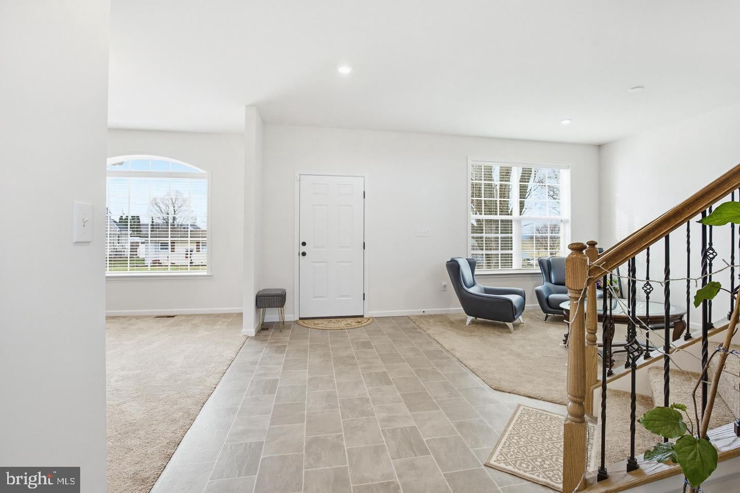 1525 VILLAGE ROAD