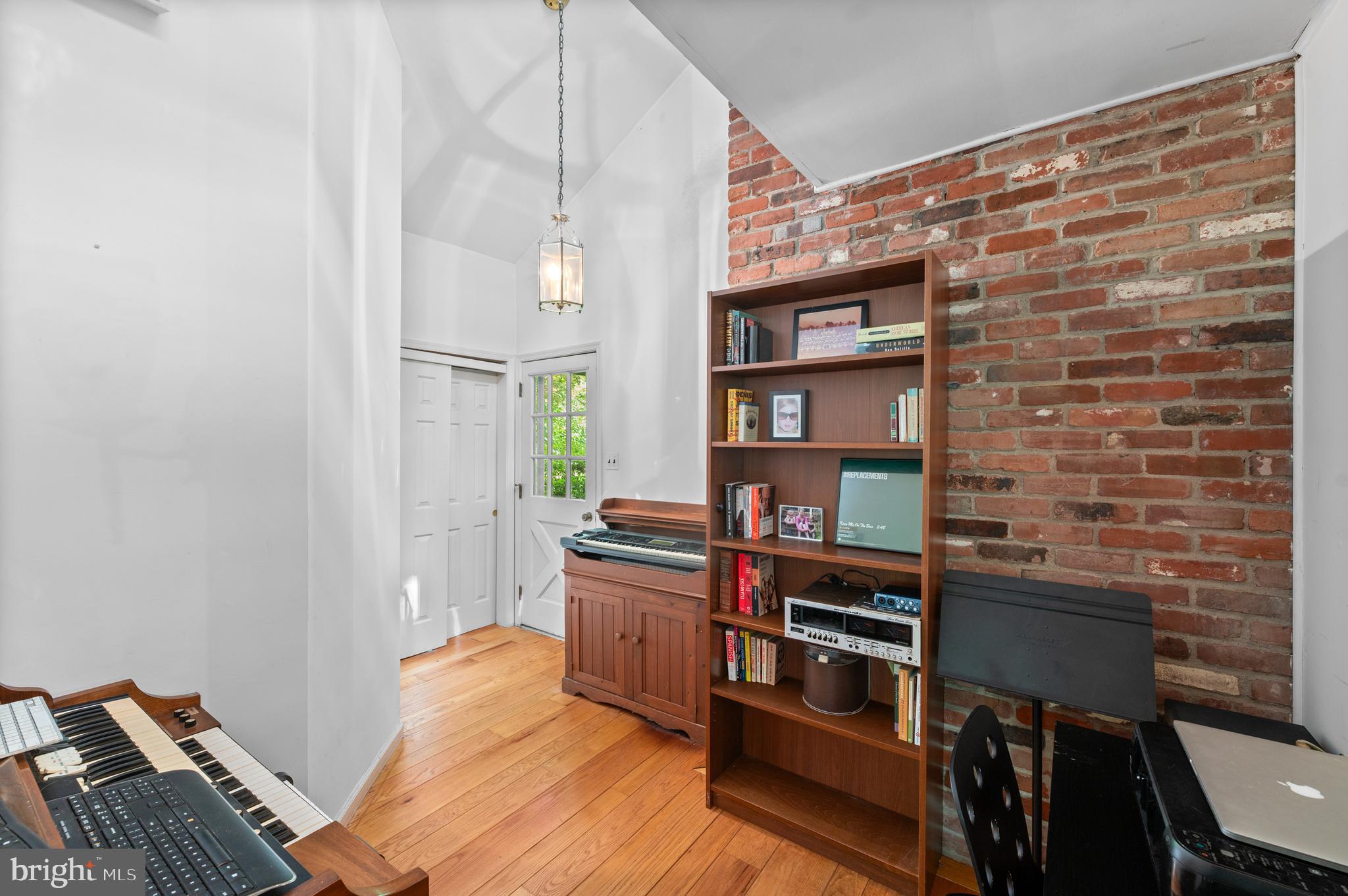 SUGARPOINTE - Residential