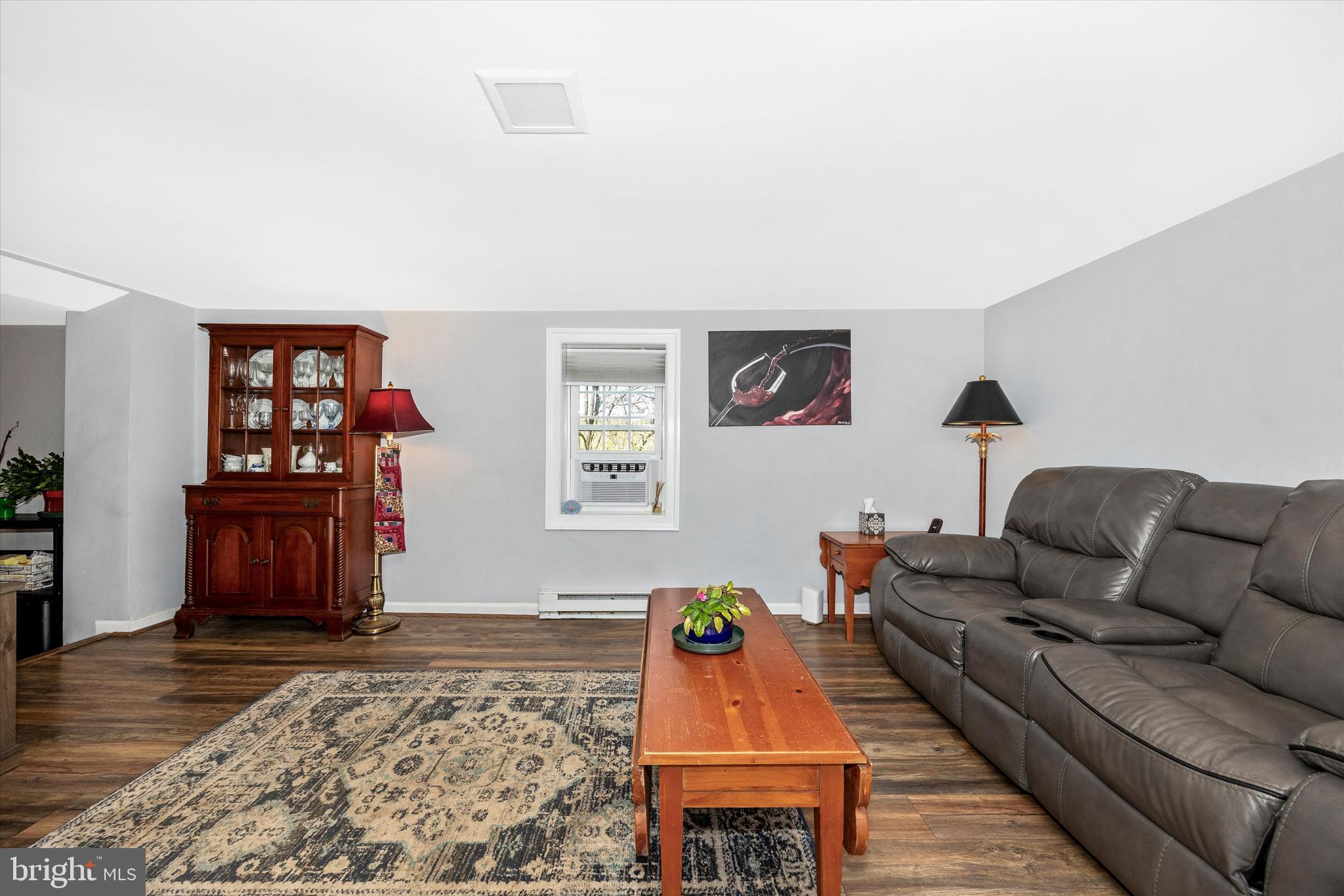 MIDDLETOWN - Residential