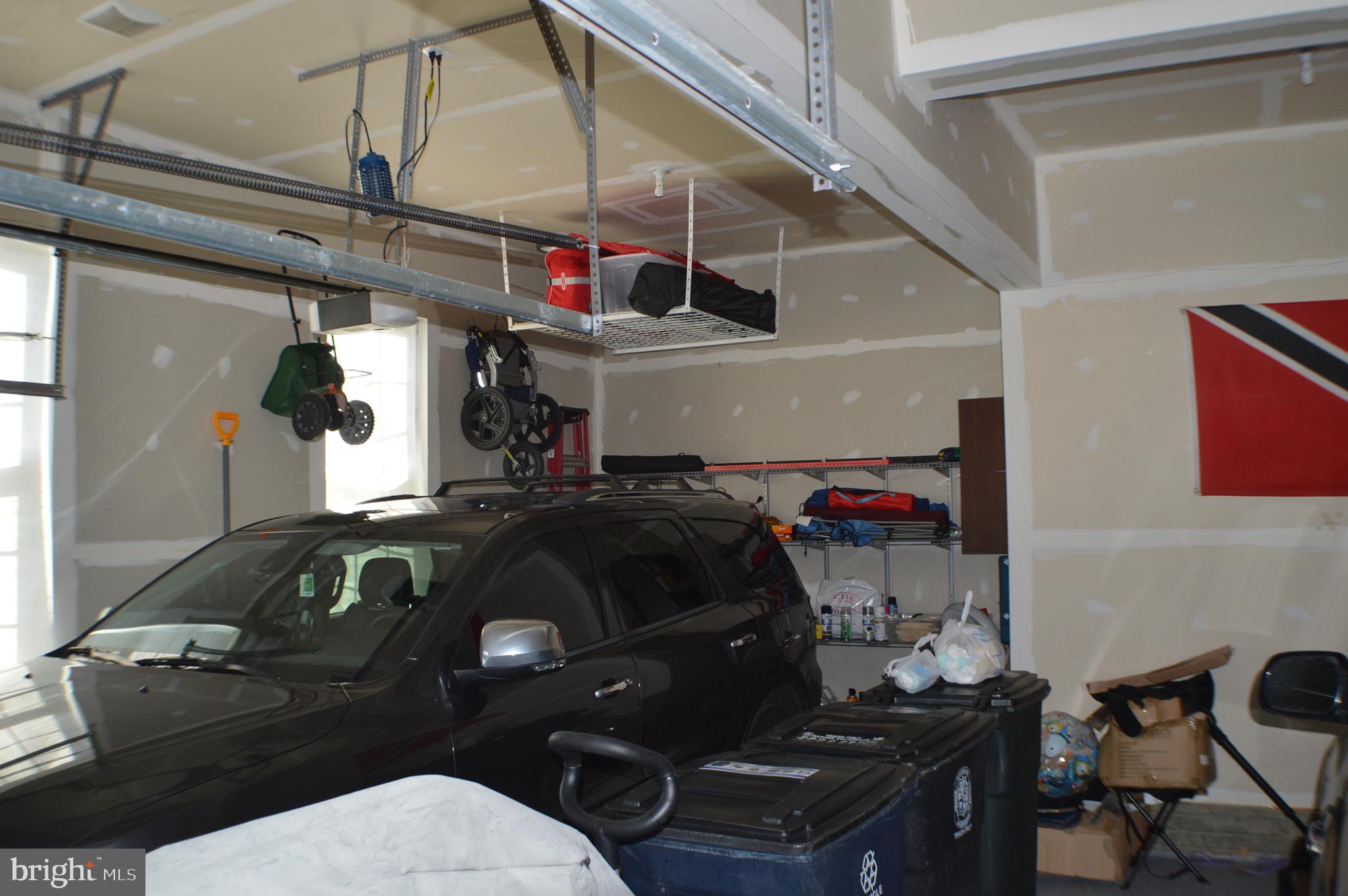 SAVANNAH VILLAGE - Residential Lease