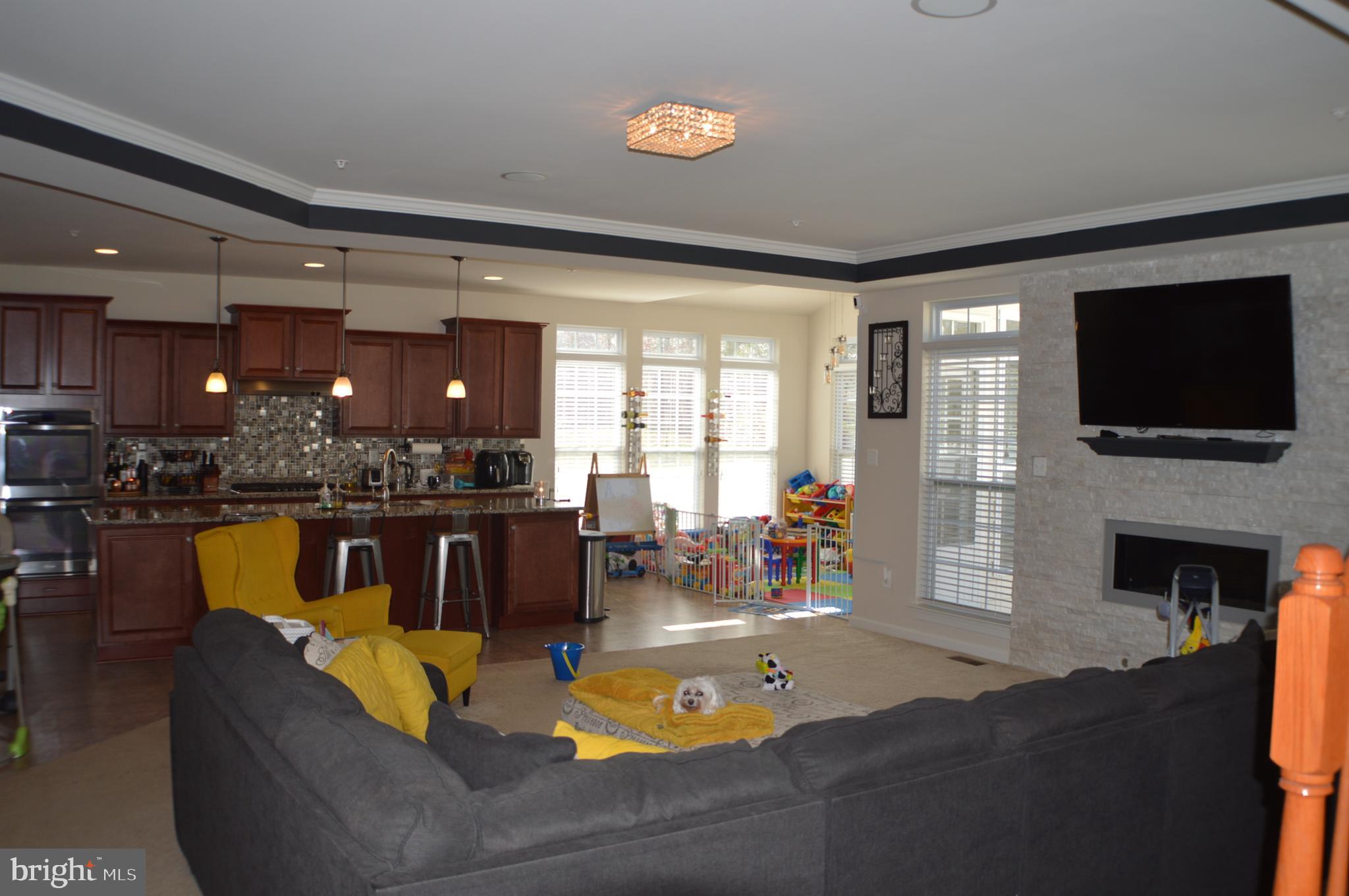 SAVANNAH VILLAGE - Residential Lease