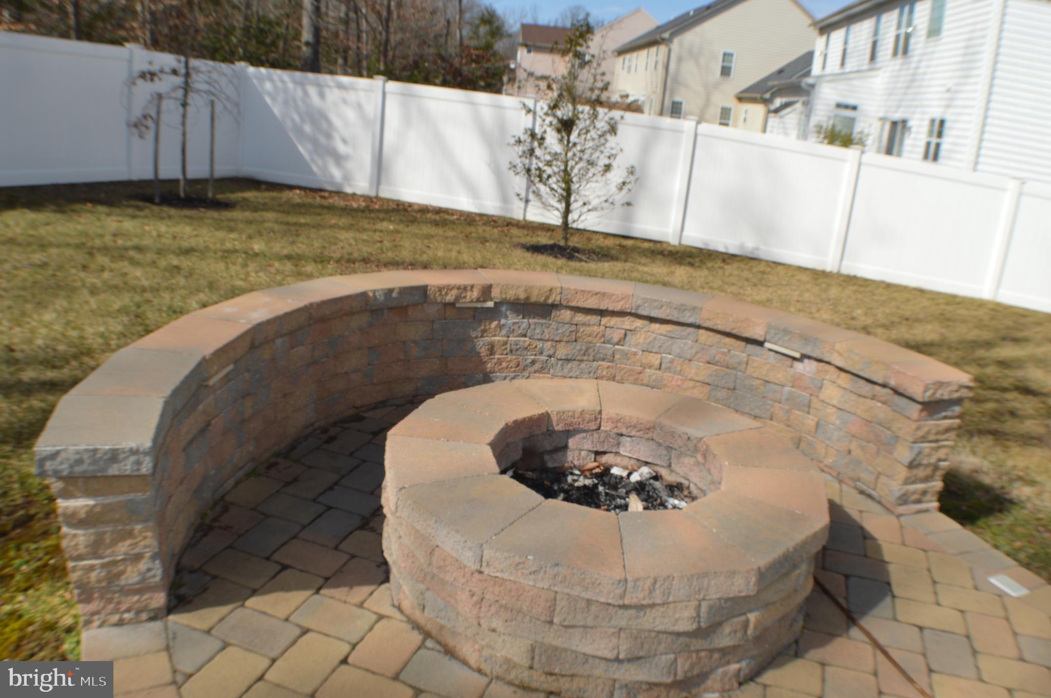 SAVANNAH VILLAGE - Residential Lease