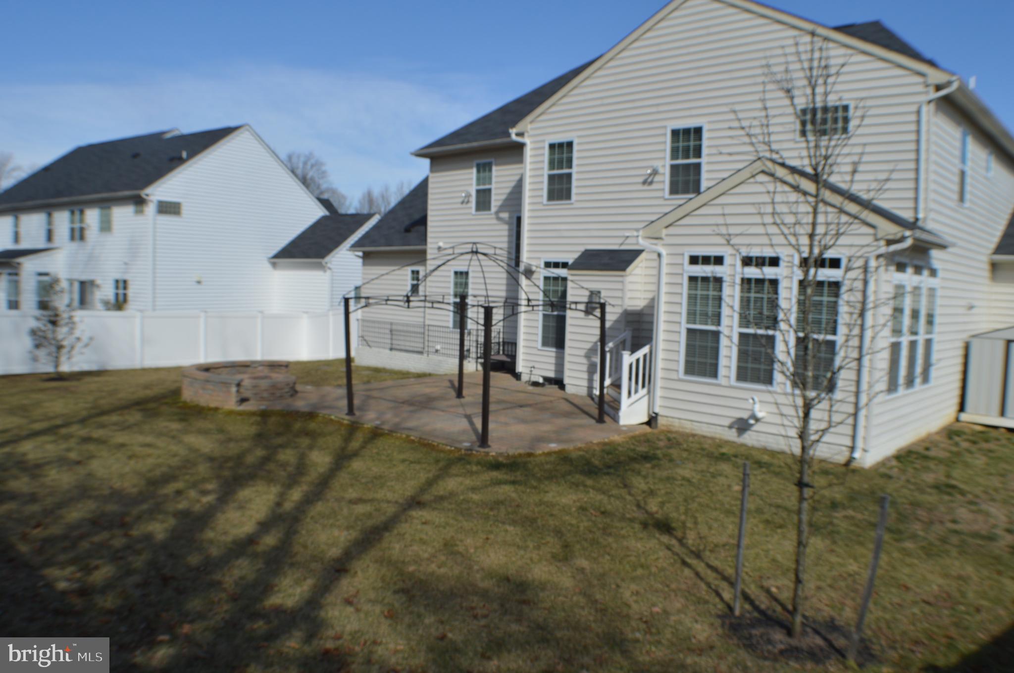 SAVANNAH VILLAGE - Residential Lease