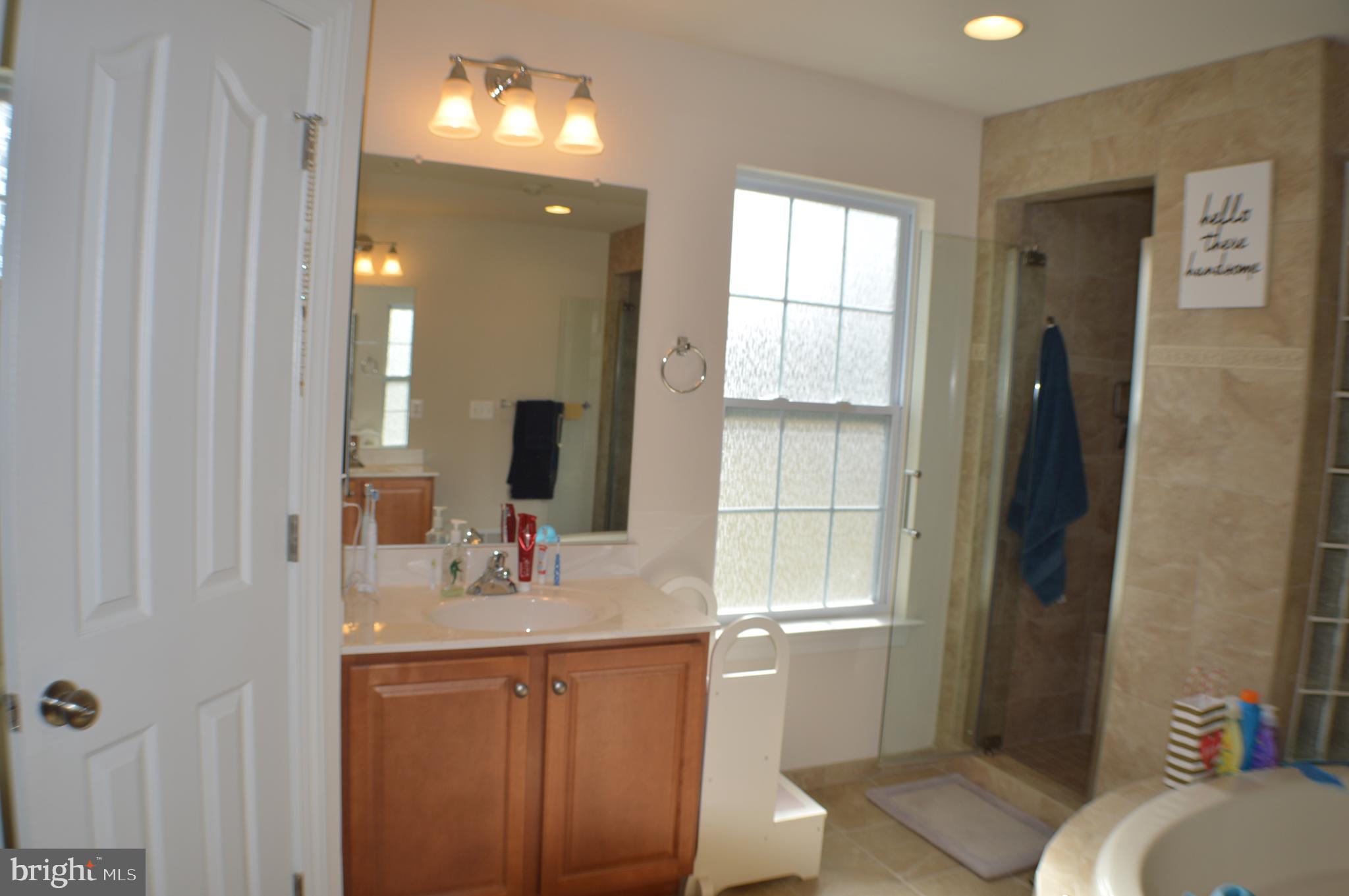 SAVANNAH VILLAGE - Residential Lease