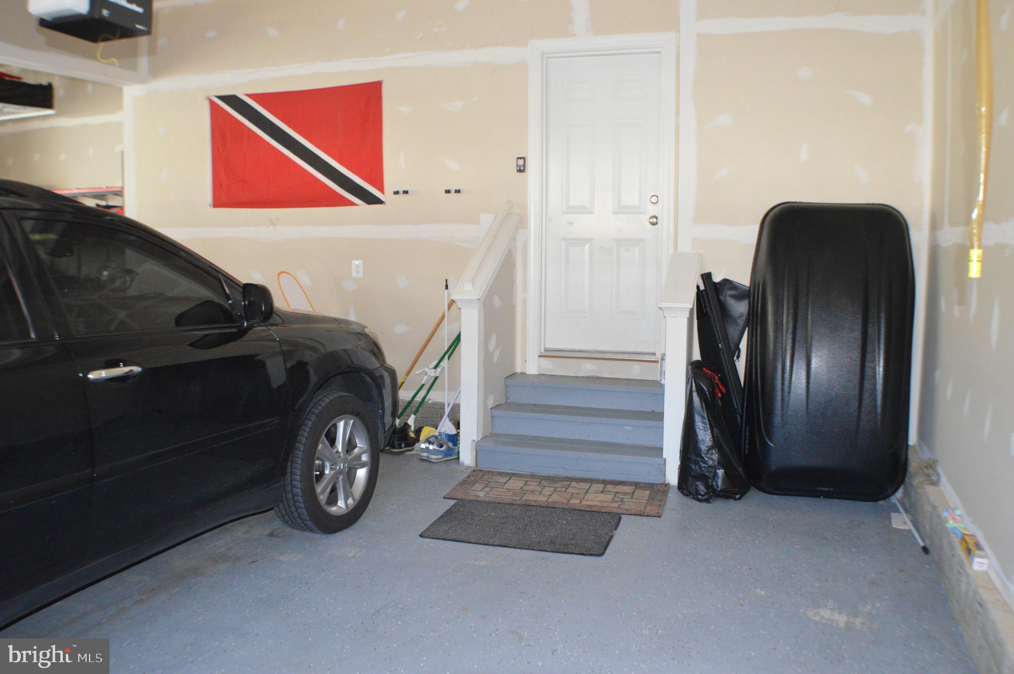 SAVANNAH VILLAGE - Residential Lease