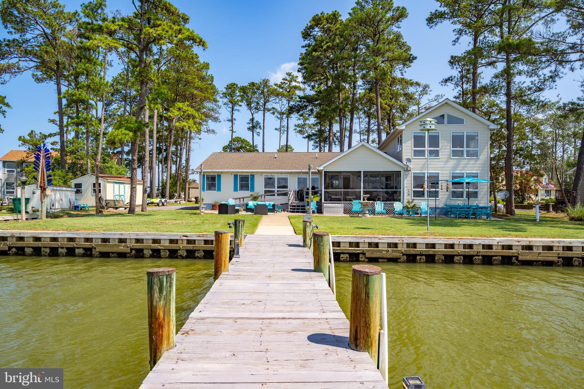 803 SEABREEZE ROAD