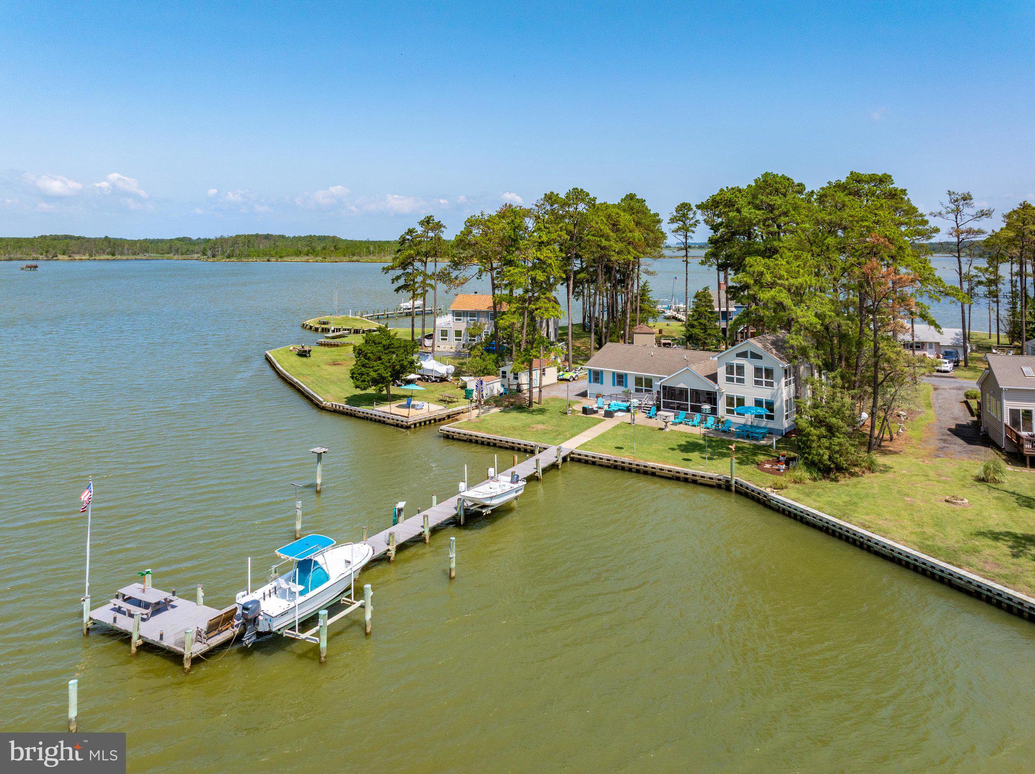 803 SEABREEZE ROAD