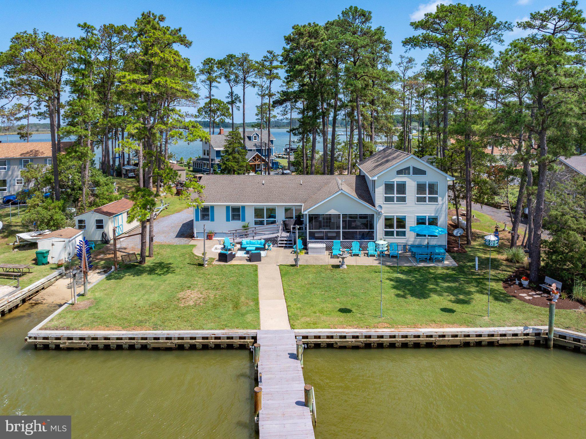 803 SEABREEZE ROAD