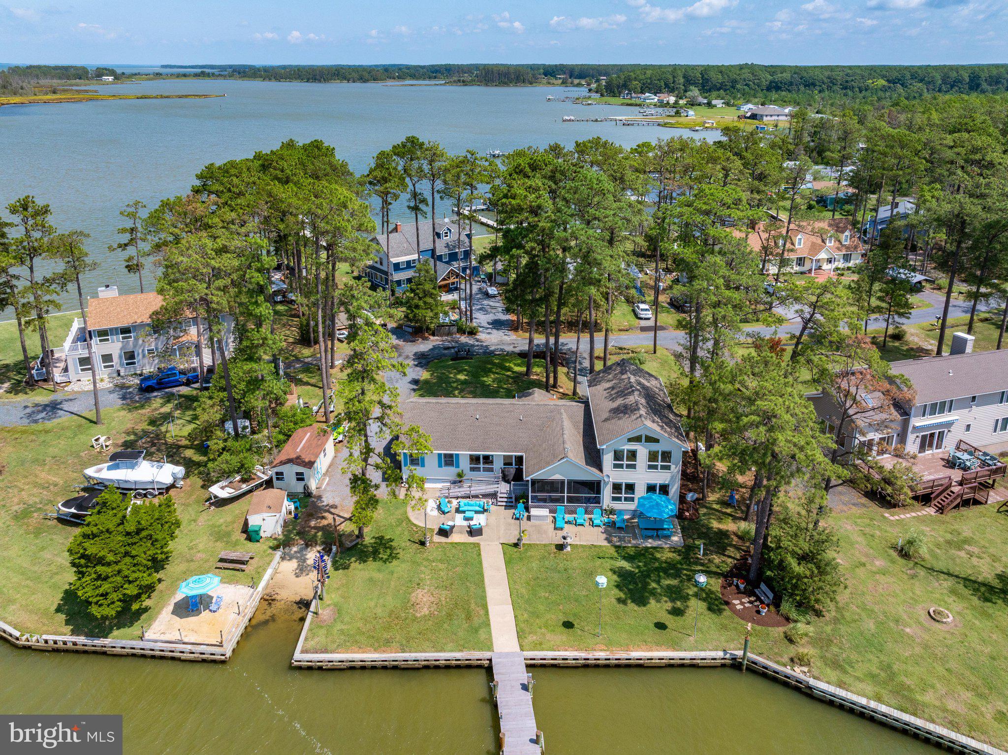 803 SEABREEZE ROAD
