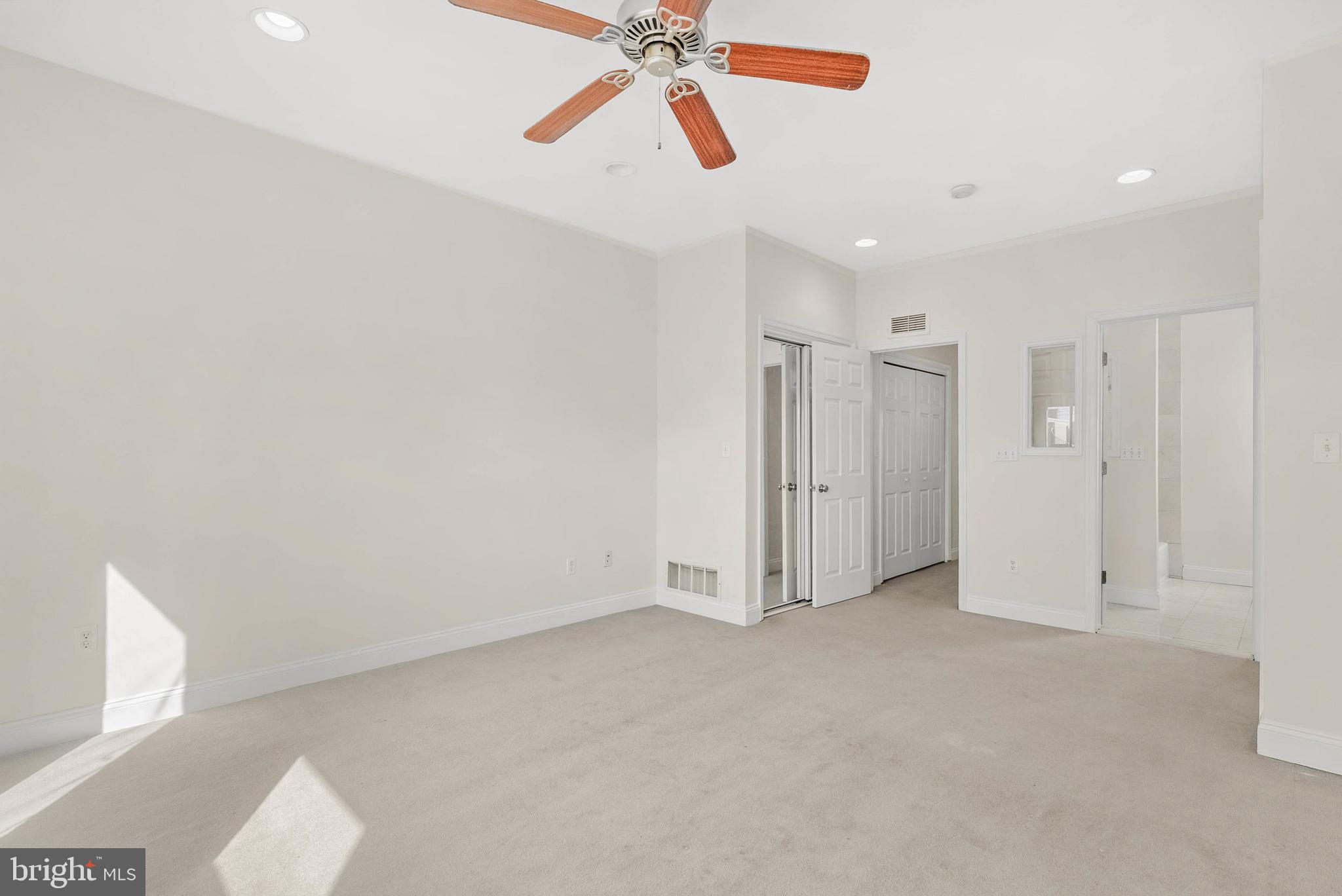 FAIRMOUNT - Residential Lease