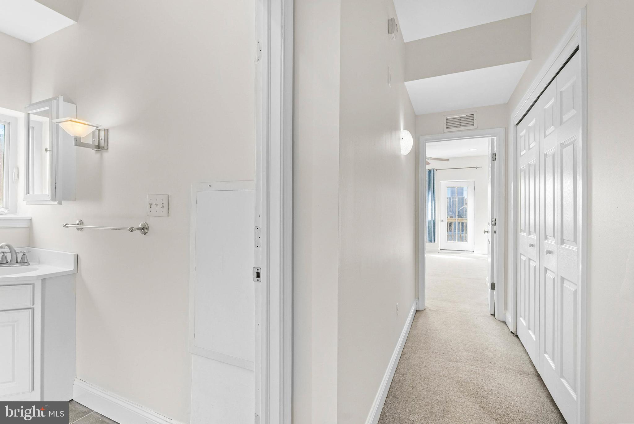 FAIRMOUNT - Residential Lease