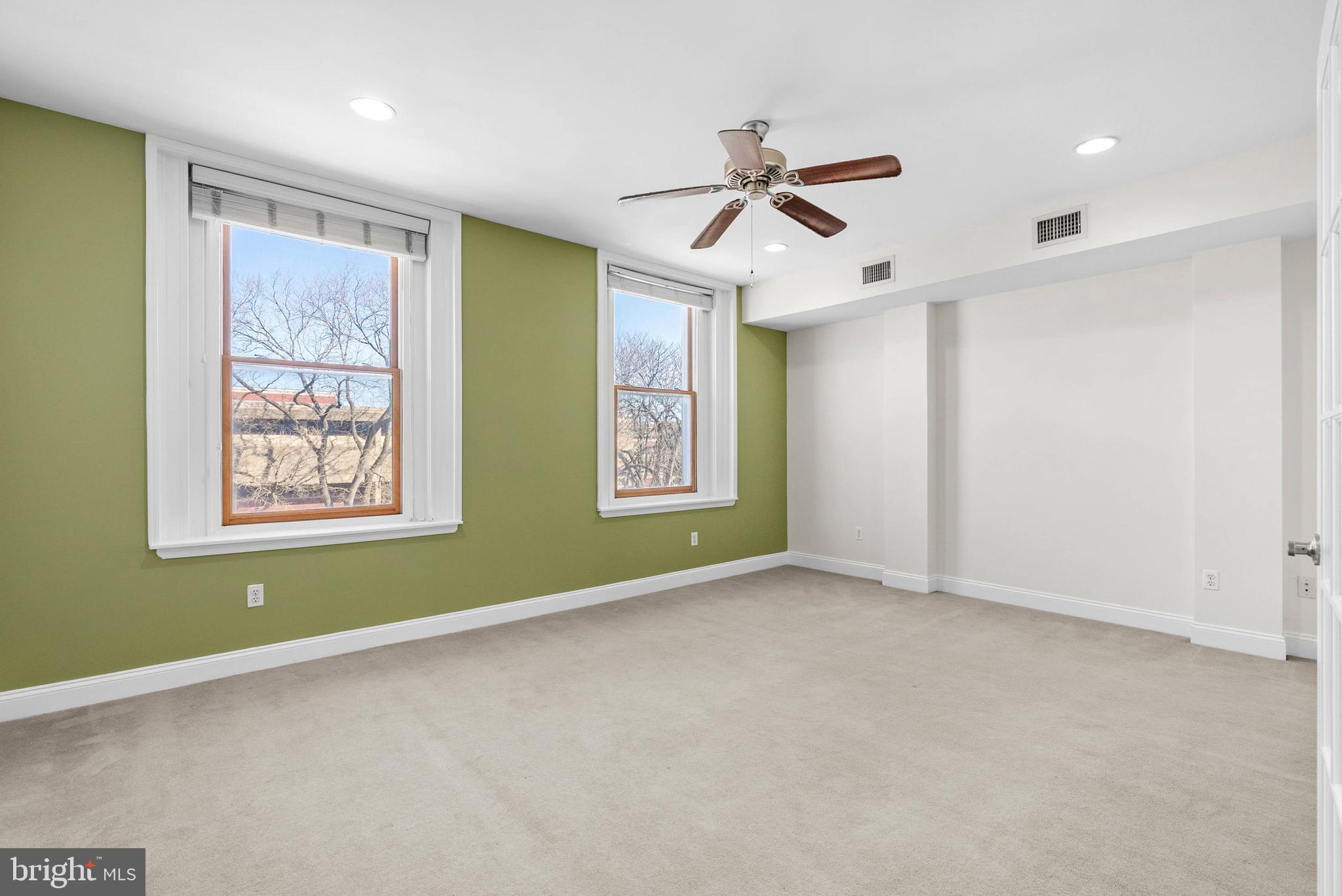 FAIRMOUNT - Residential Lease