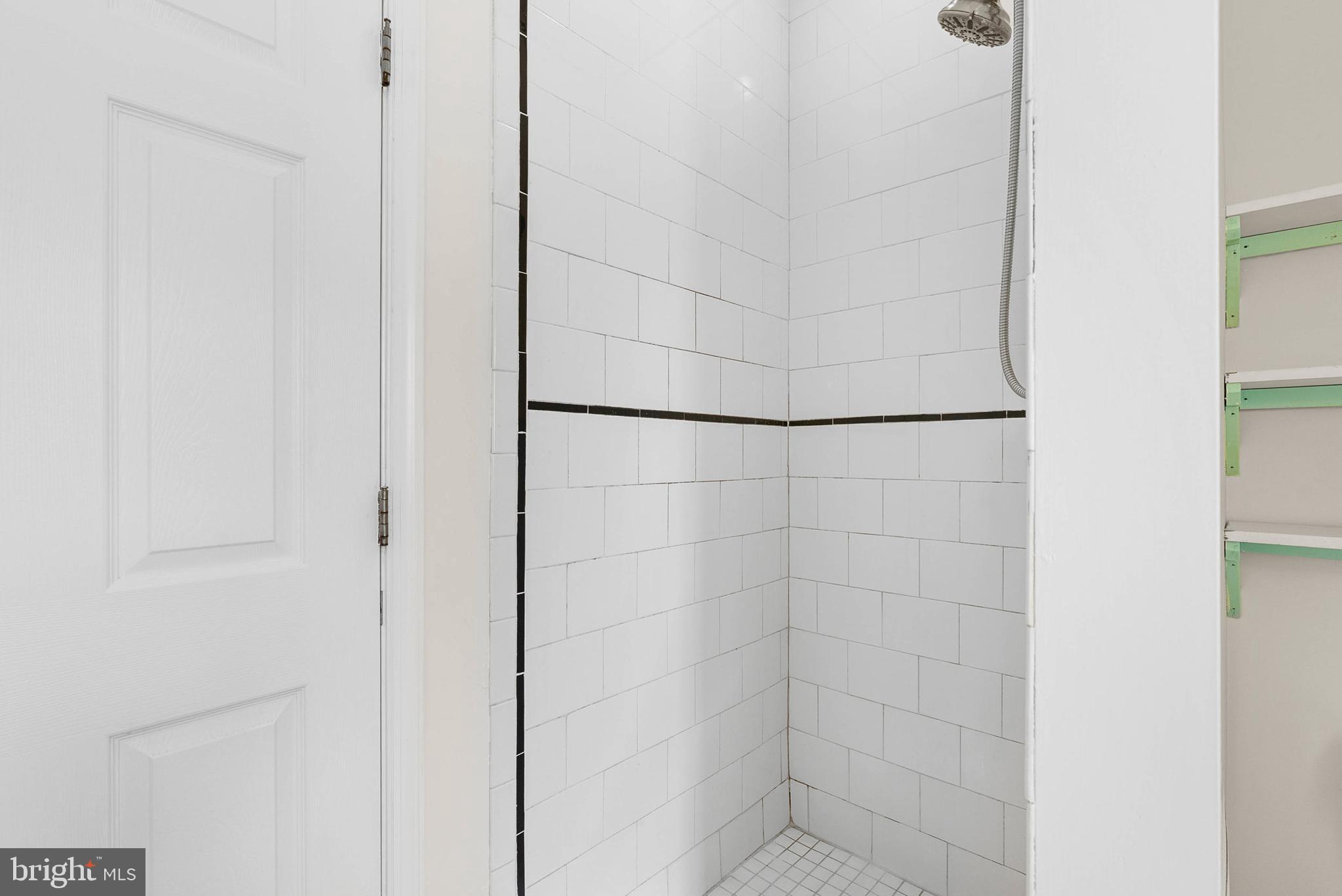 FAIRMOUNT - Residential Lease