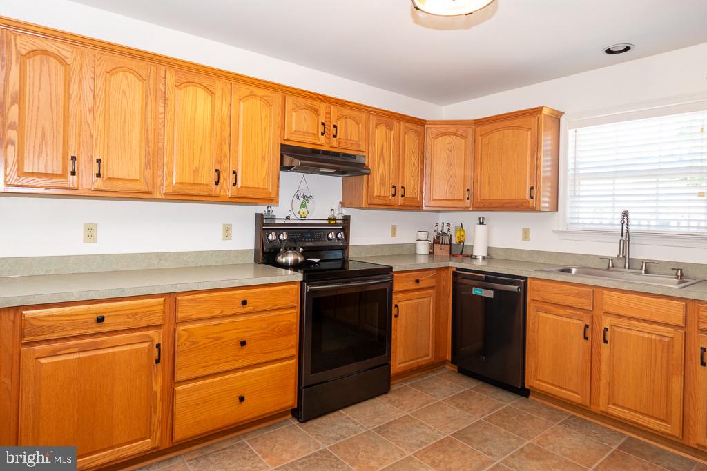141 POND VIEW DRIVE