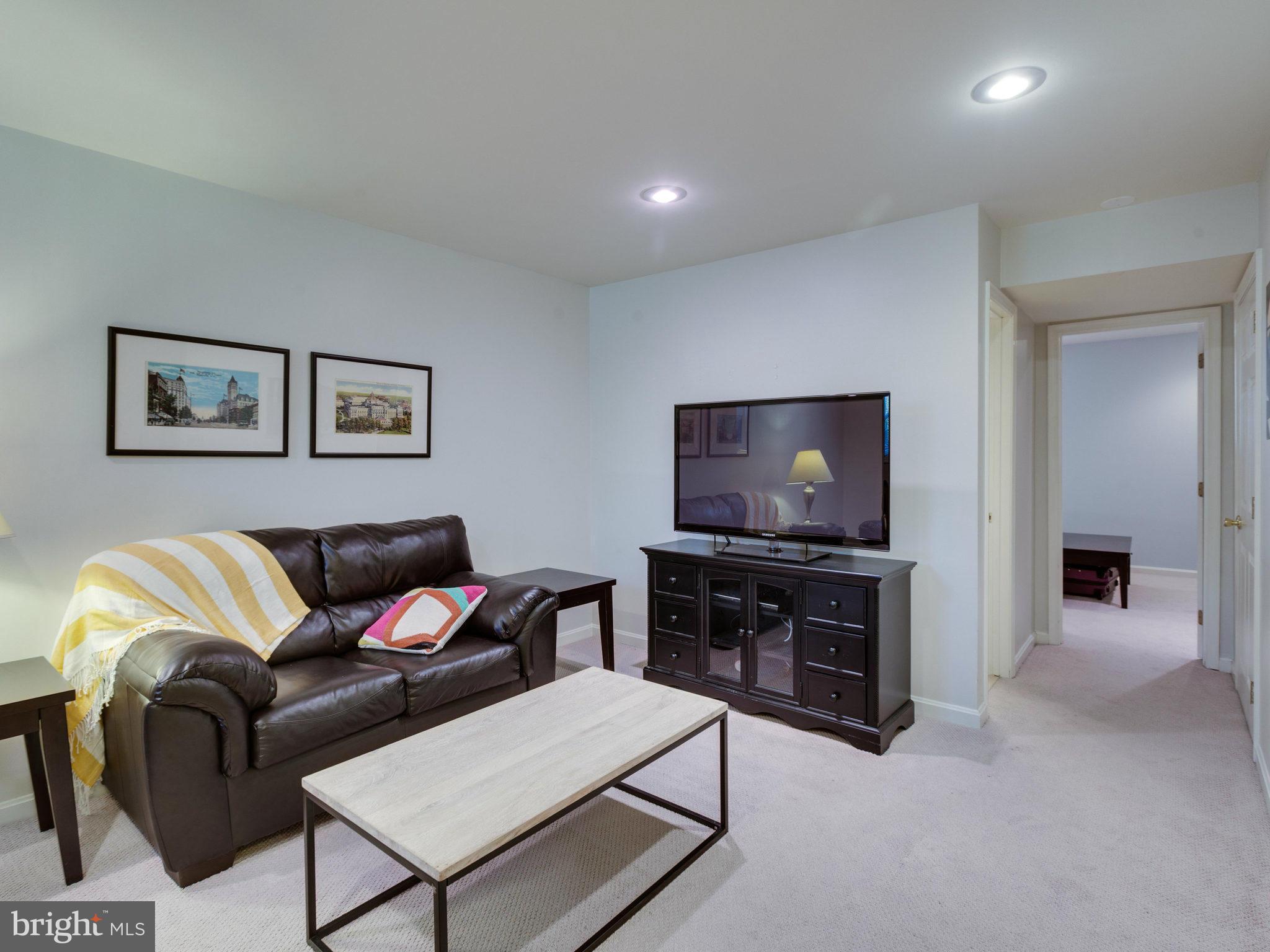 OLD TOWN STATION - Residential