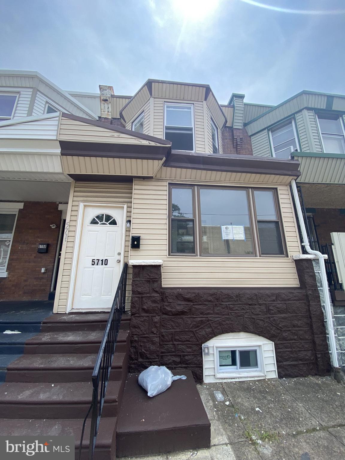 CARROLL PARK - Residential Lease