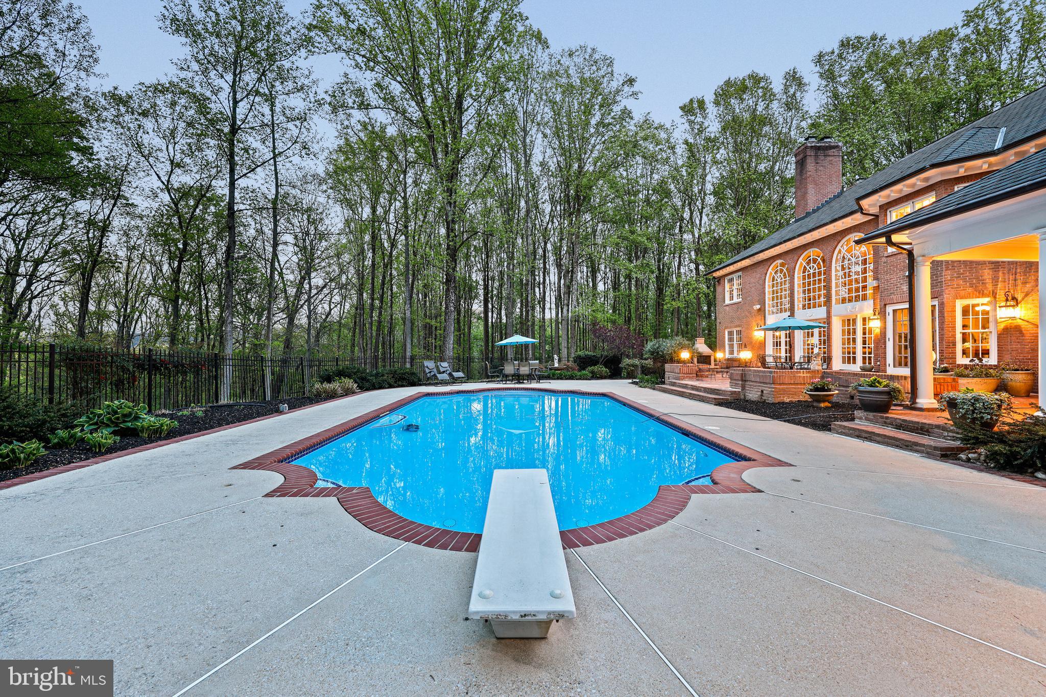 IVY HILL - Residential