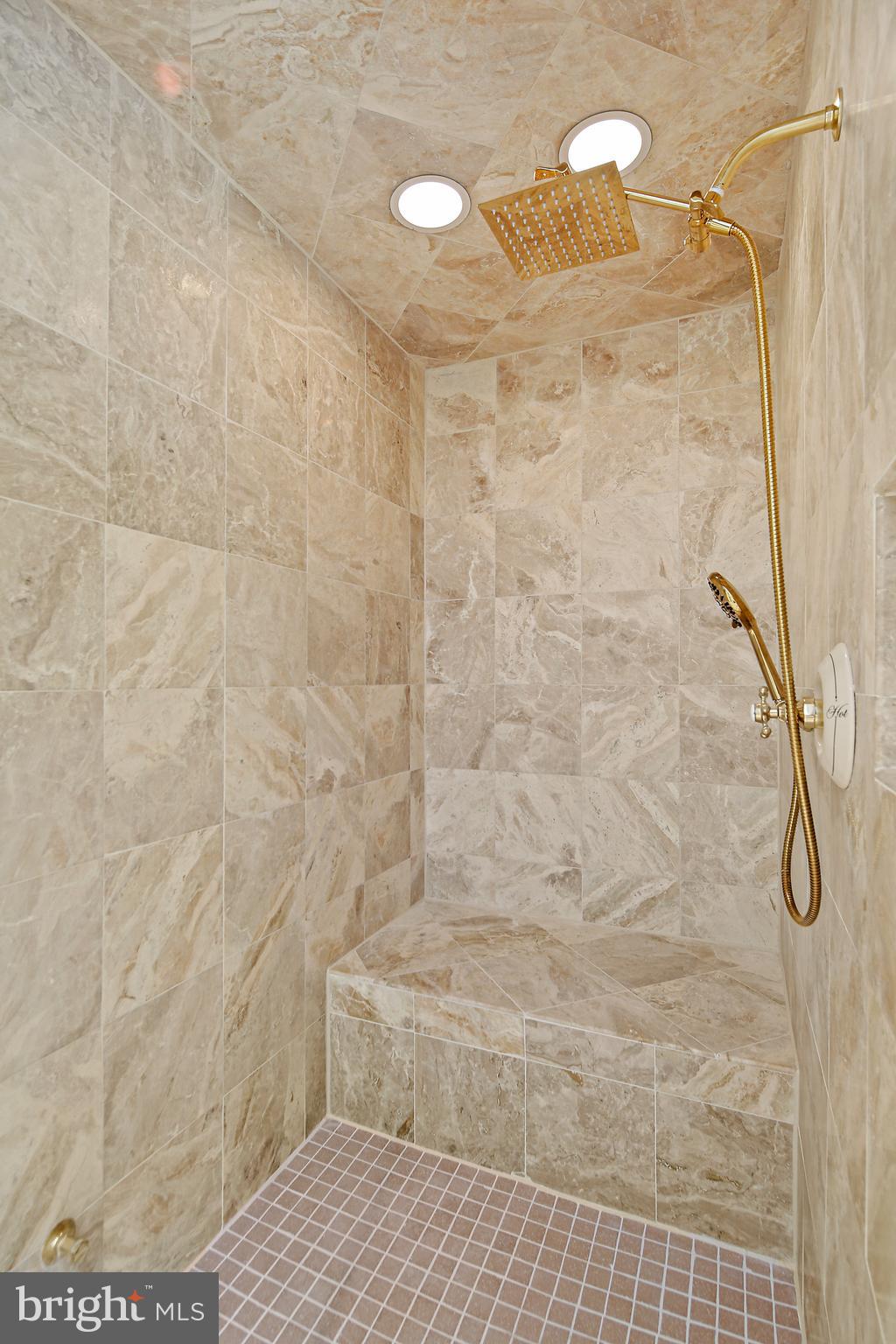 IVY HILL - Residential