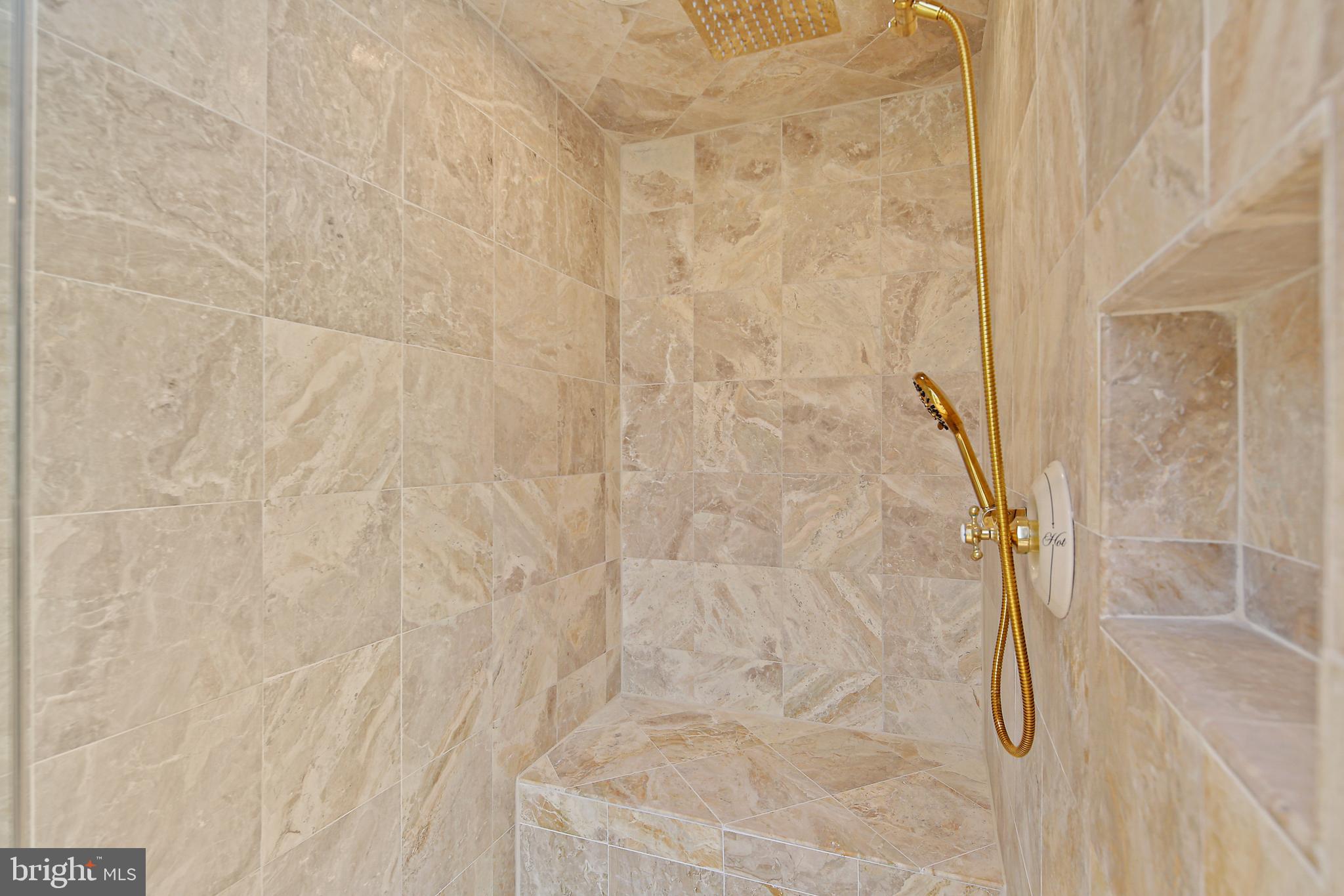 IVY HILL - Residential