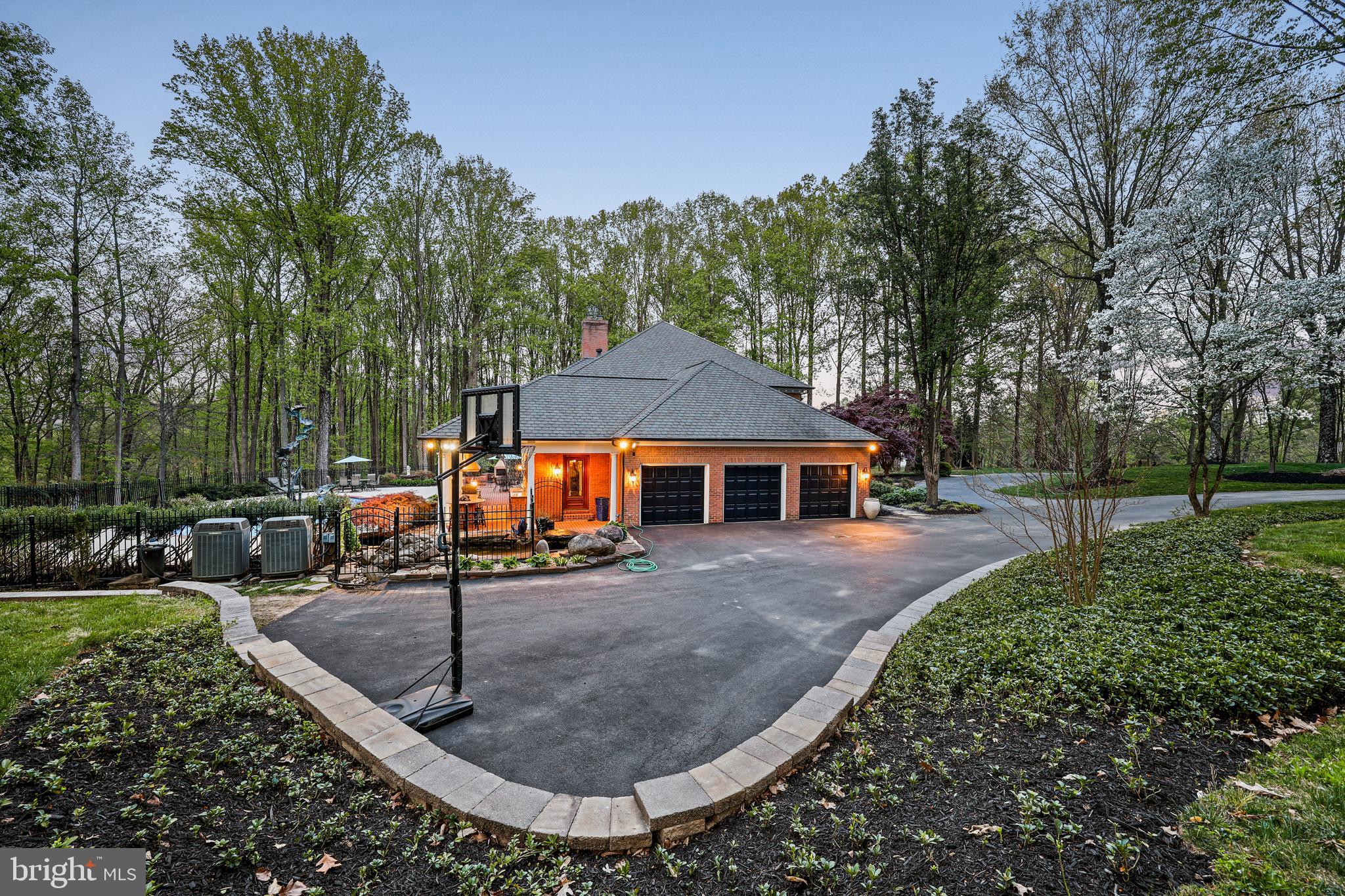 IVY HILL - Residential