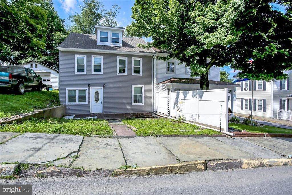 Photo of 829 W Pine Street, COAL TOWNSHIP, PA 17866 (MLS # PANU2002720)