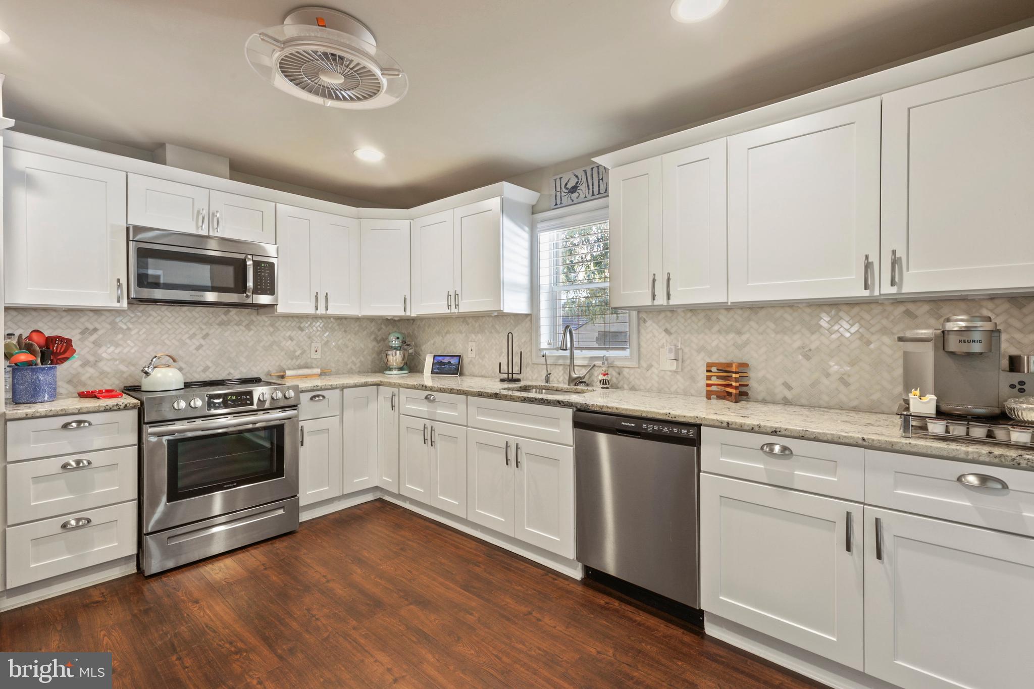 UPPER MAGOTHY BEACH - Residential