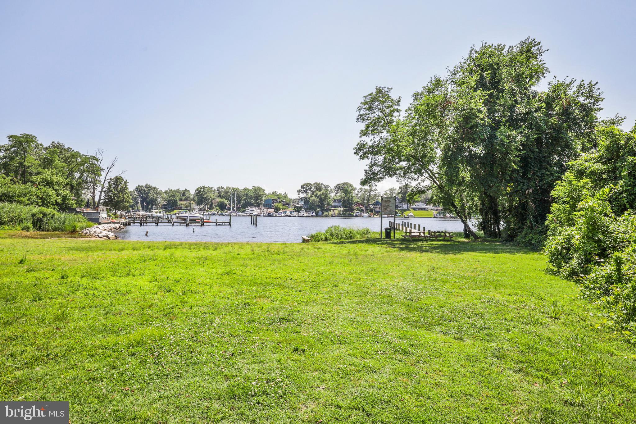 UPPER MAGOTHY BEACH - Residential