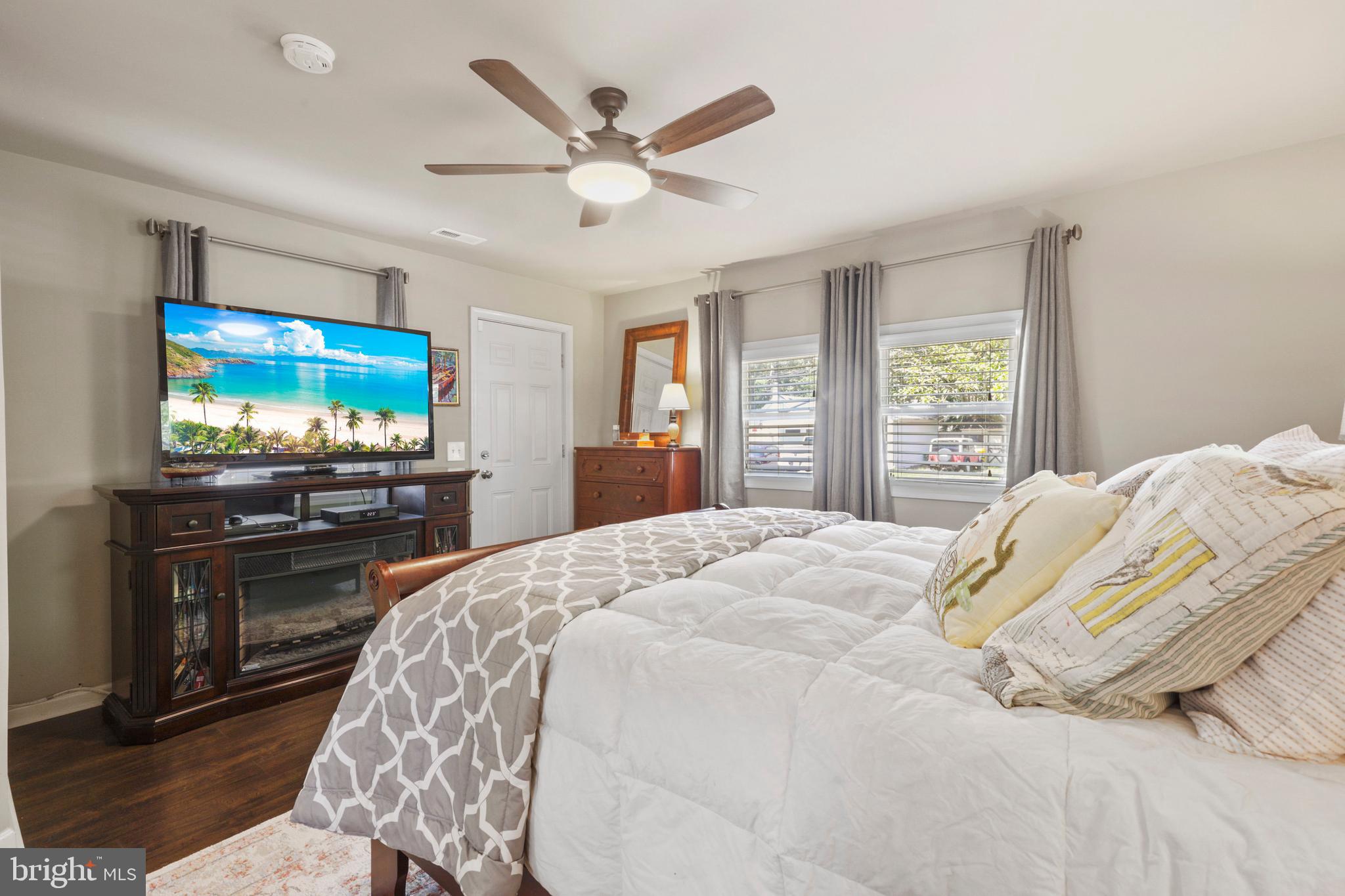 UPPER MAGOTHY BEACH - Residential