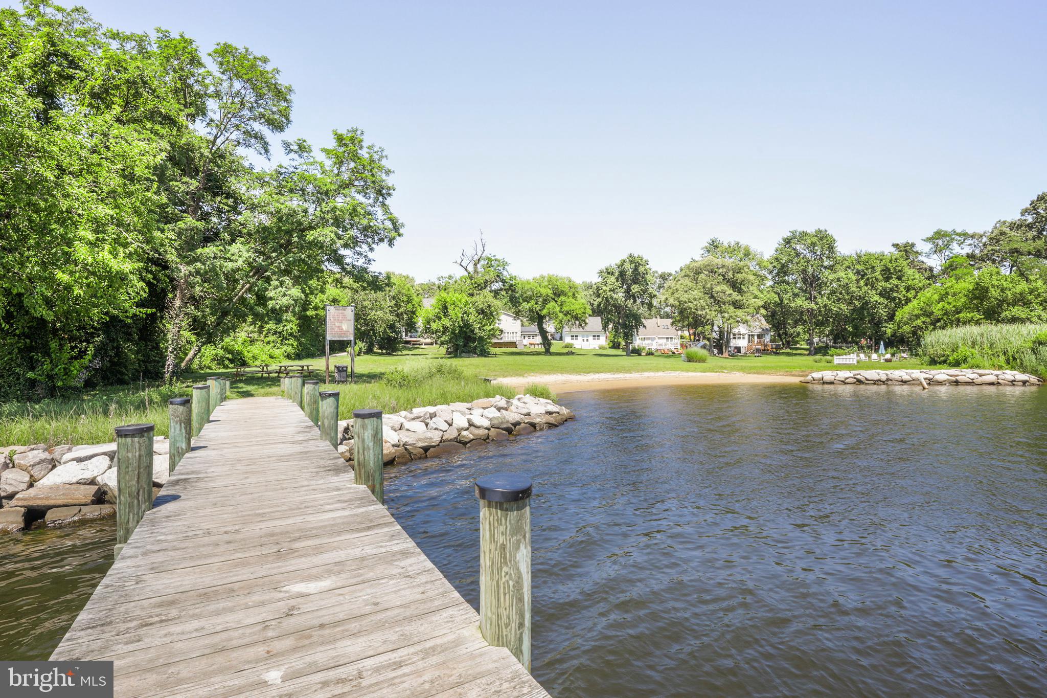 UPPER MAGOTHY BEACH - Residential
