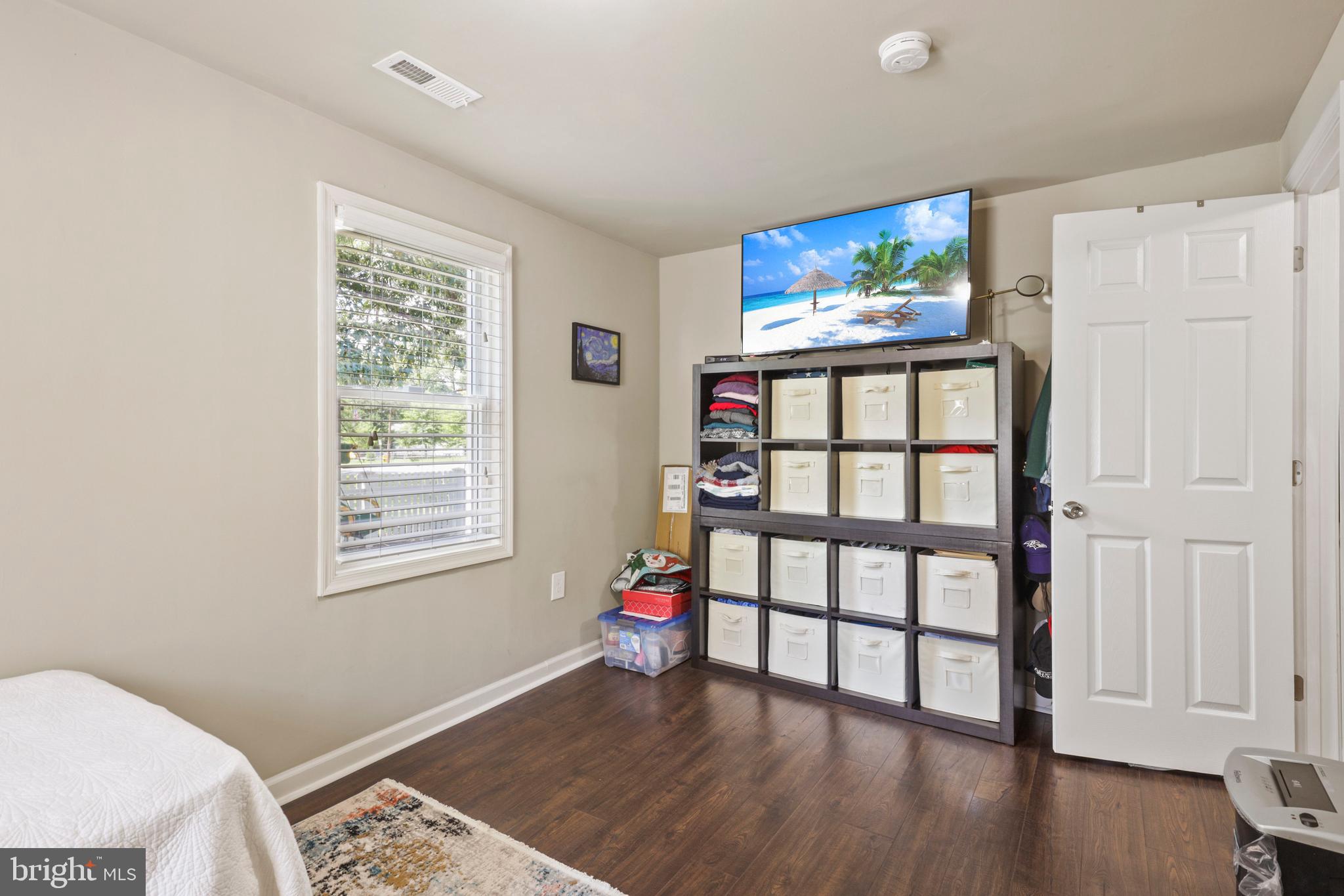 UPPER MAGOTHY BEACH - Residential