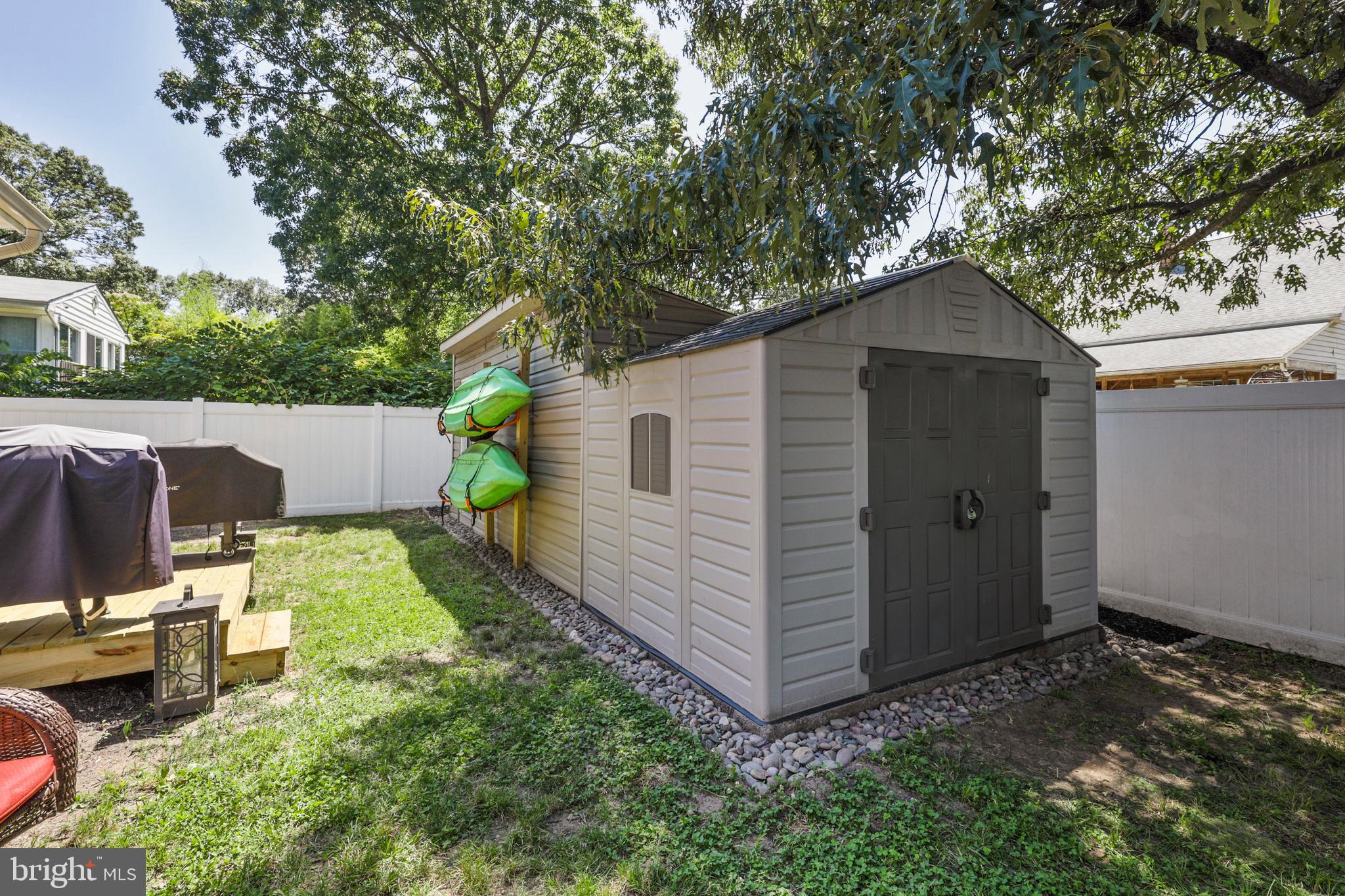 UPPER MAGOTHY BEACH - Residential