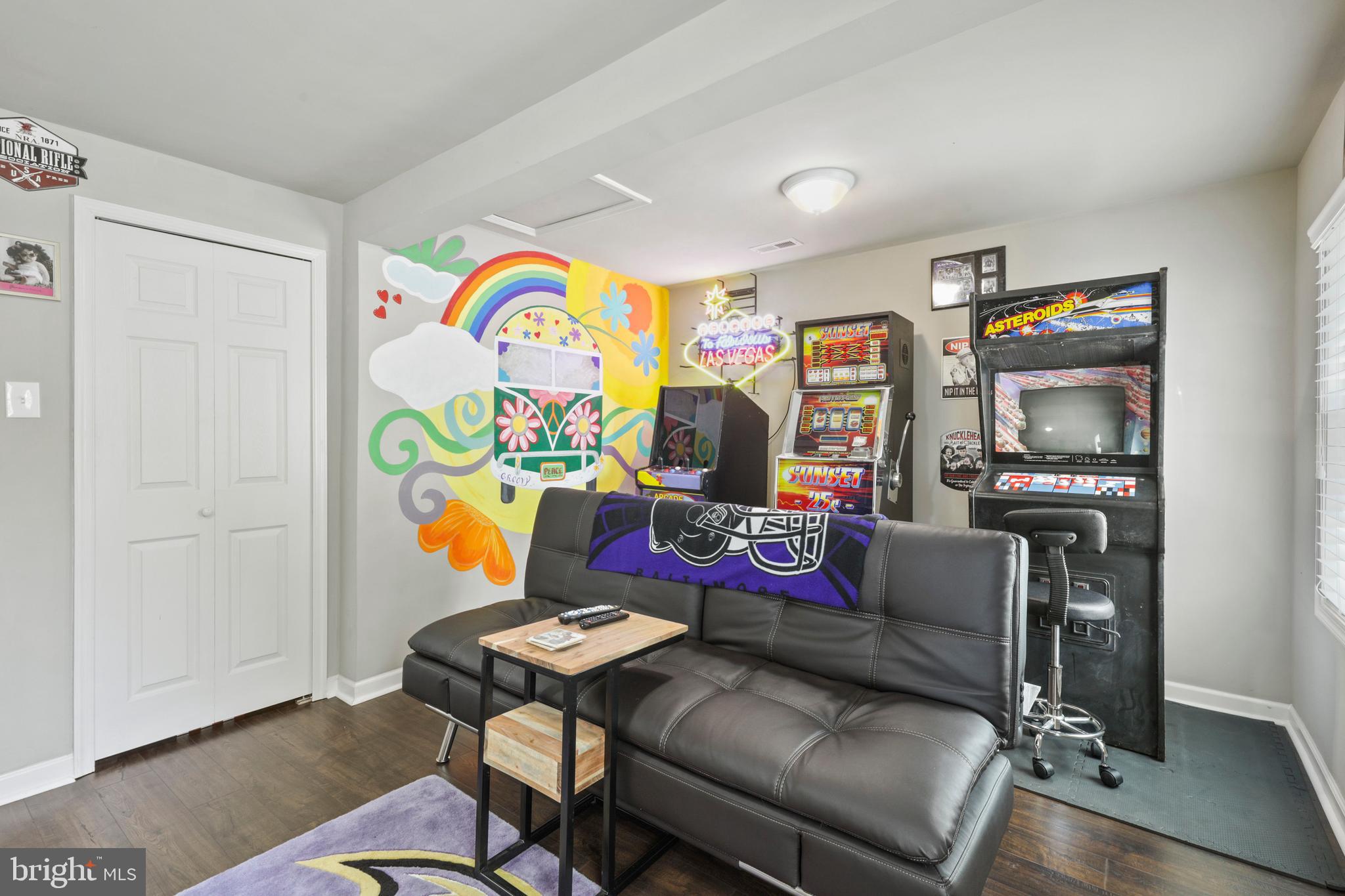 UPPER MAGOTHY BEACH - Residential