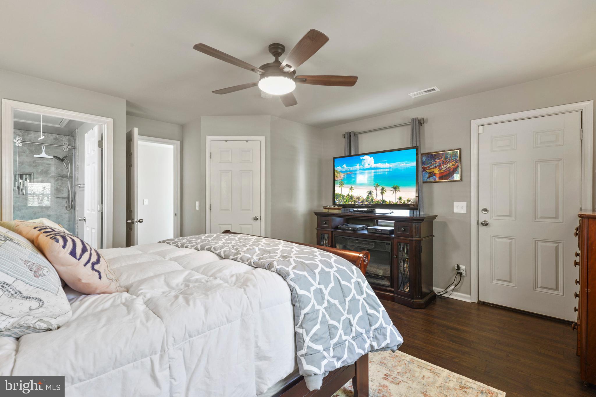 UPPER MAGOTHY BEACH - Residential