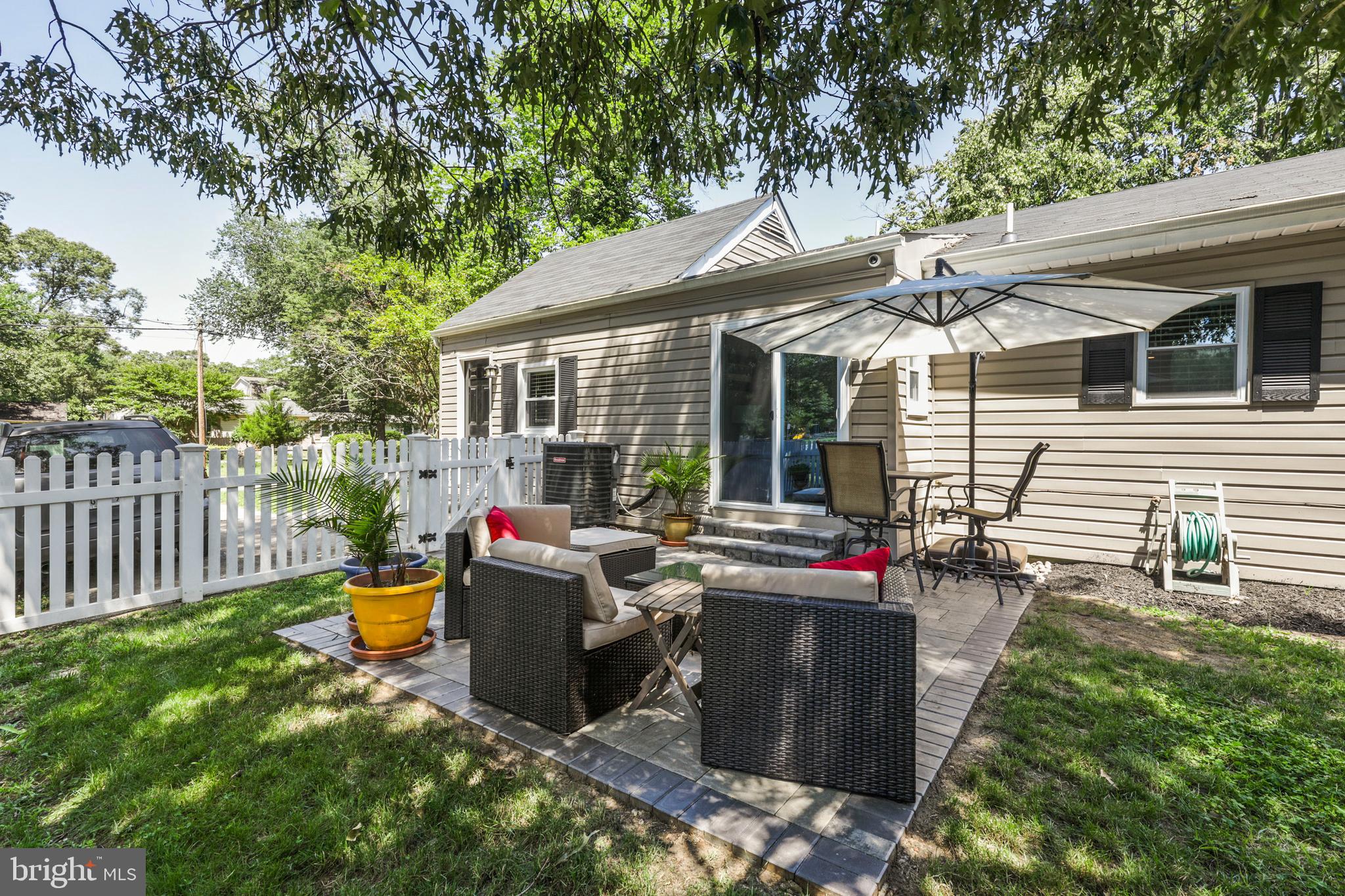 UPPER MAGOTHY BEACH - Residential