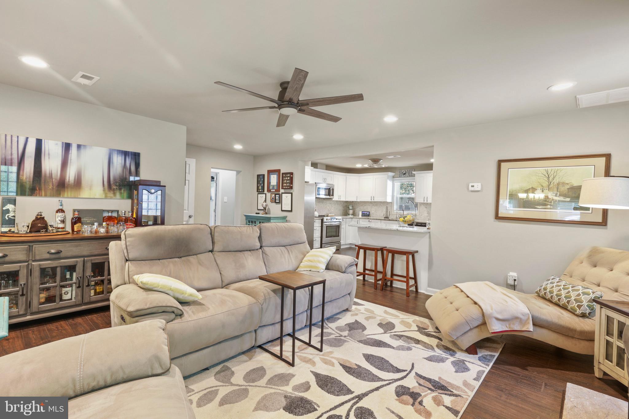 UPPER MAGOTHY BEACH - Residential