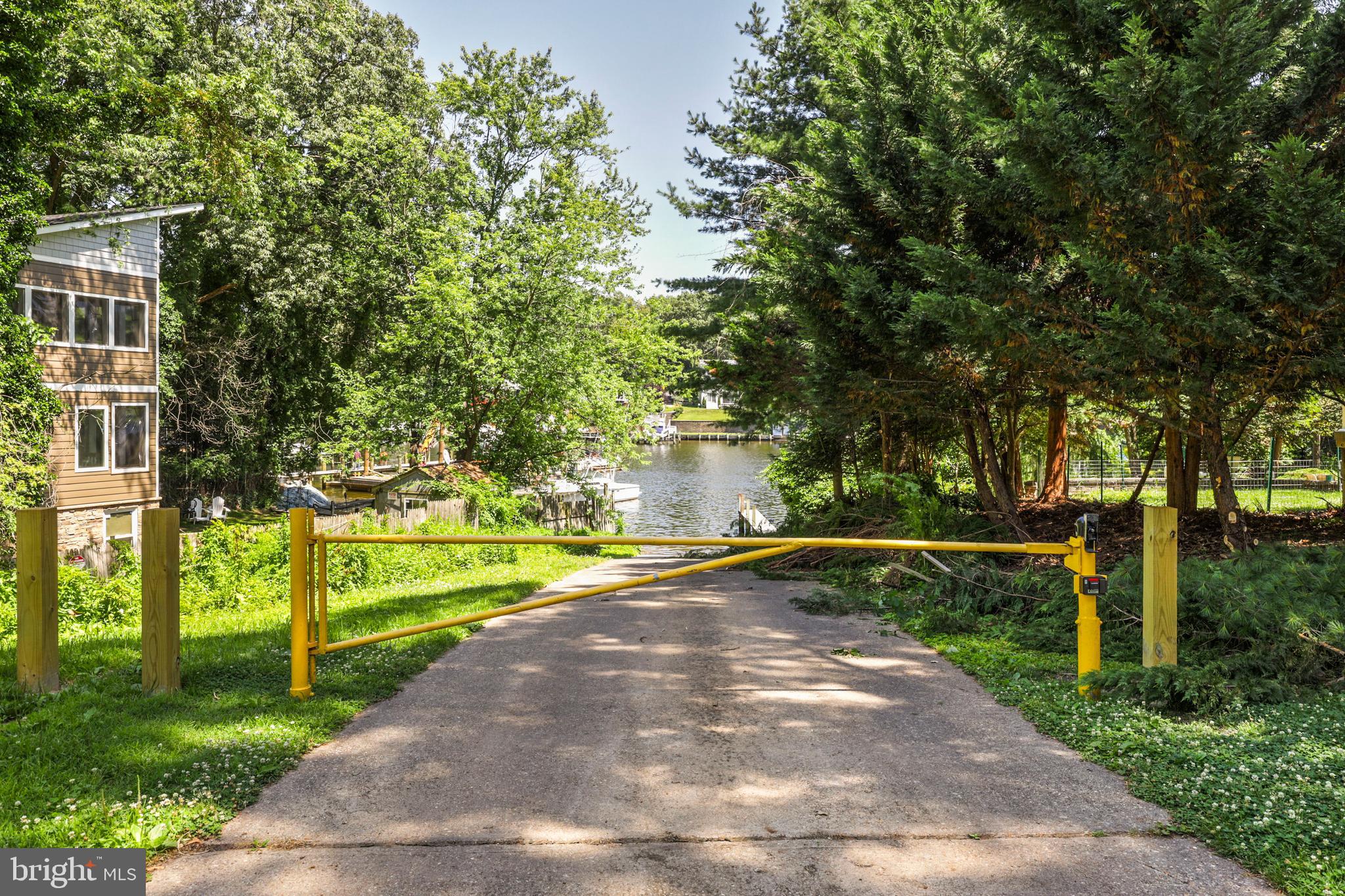 UPPER MAGOTHY BEACH - Residential