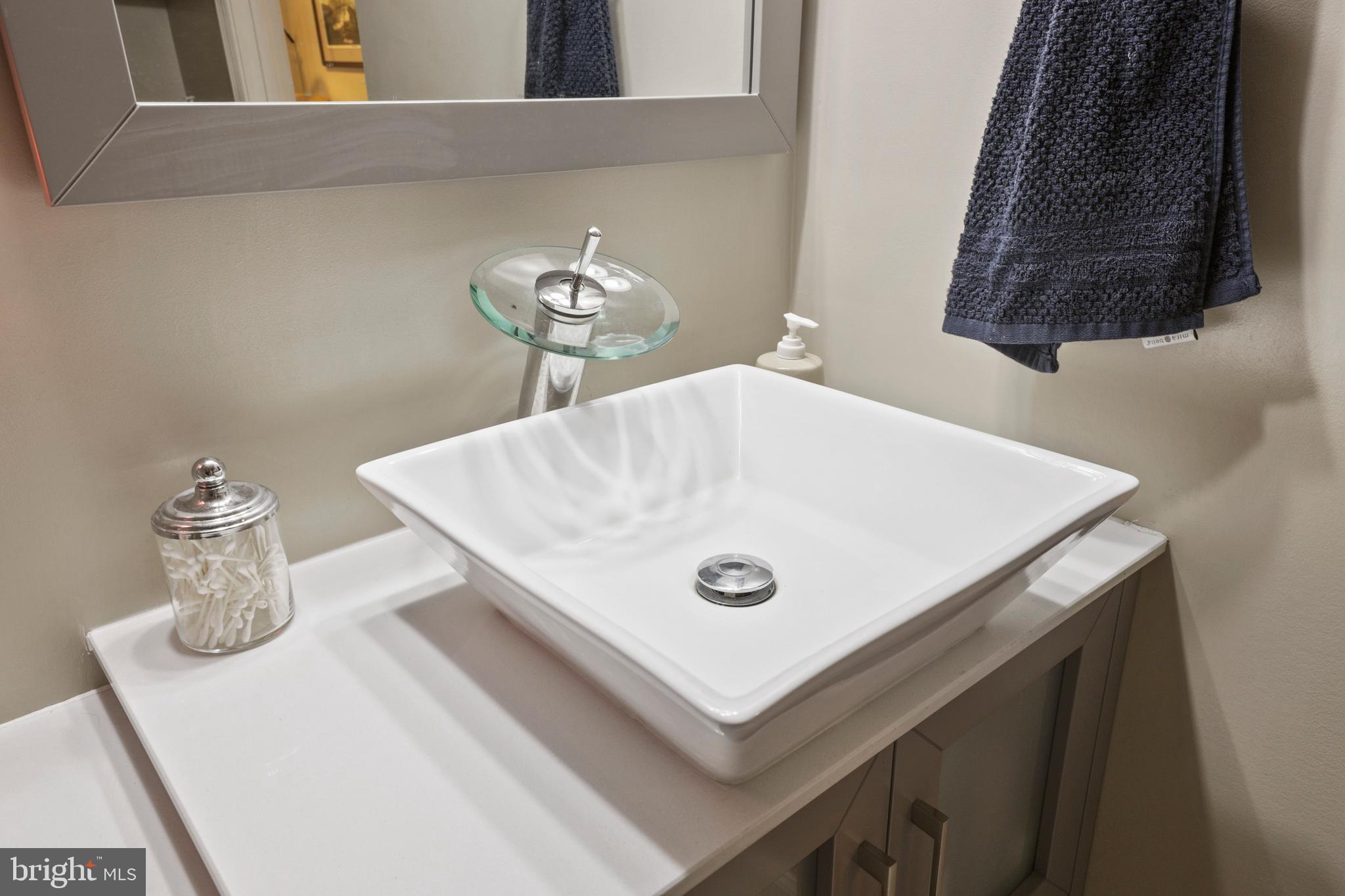 UPPER MAGOTHY BEACH - Residential