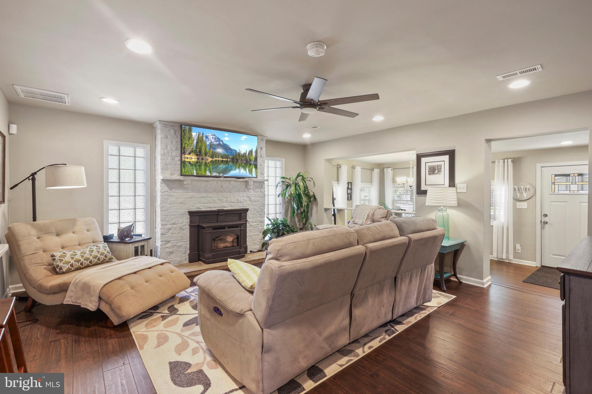 UPPER MAGOTHY BEACH - Residential