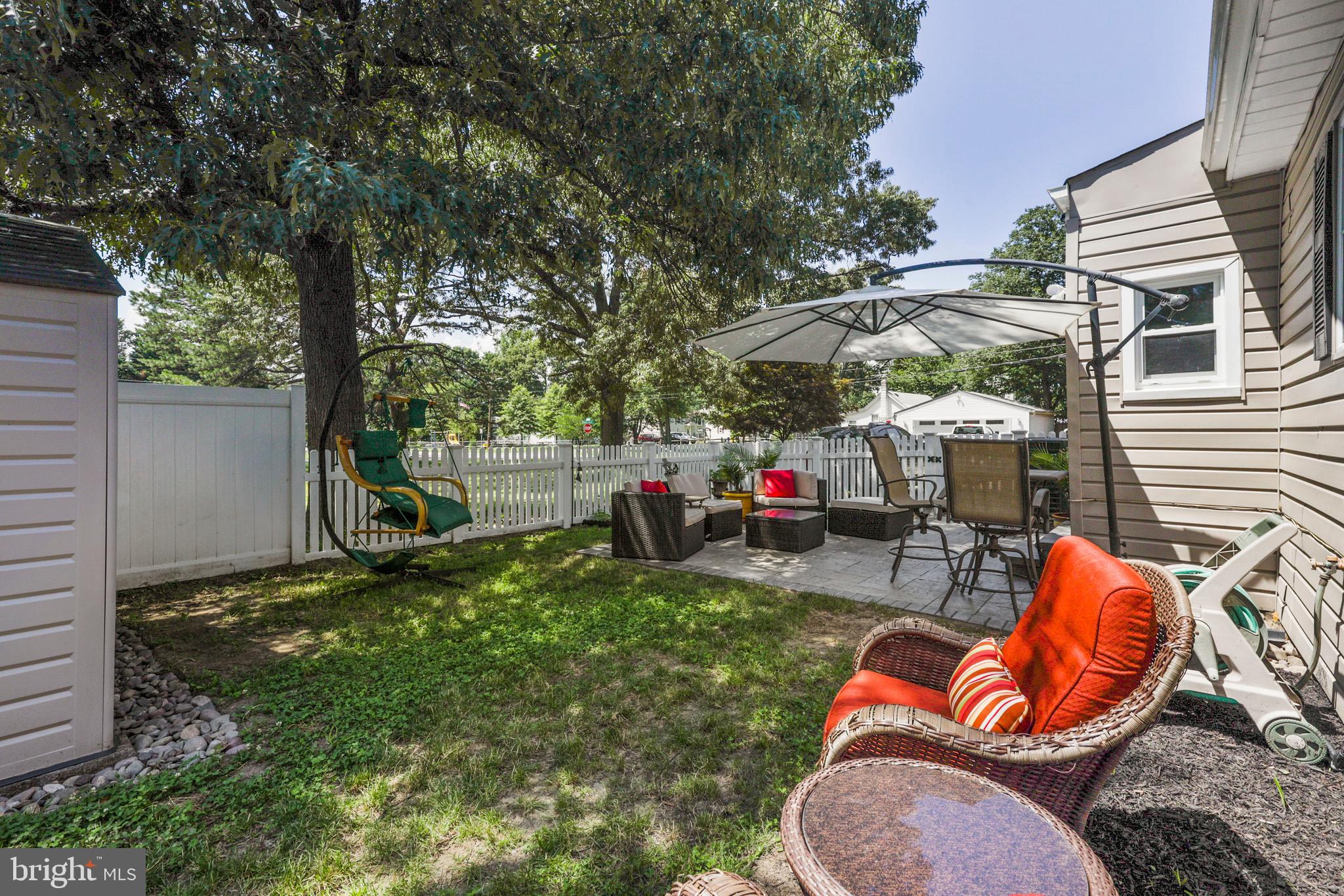 UPPER MAGOTHY BEACH - Residential