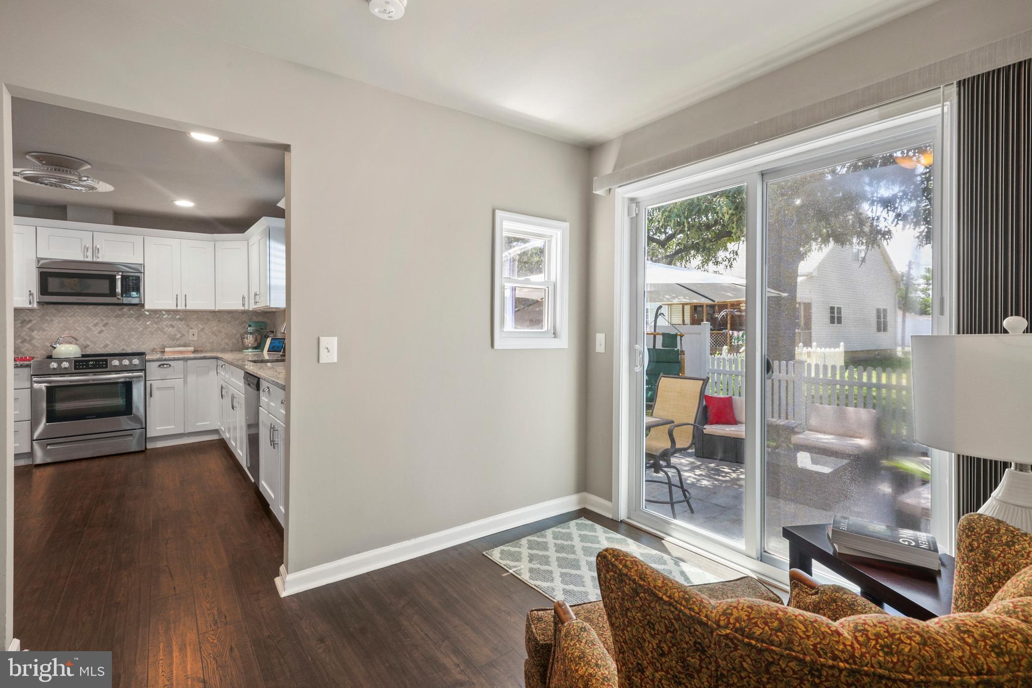 UPPER MAGOTHY BEACH - Residential