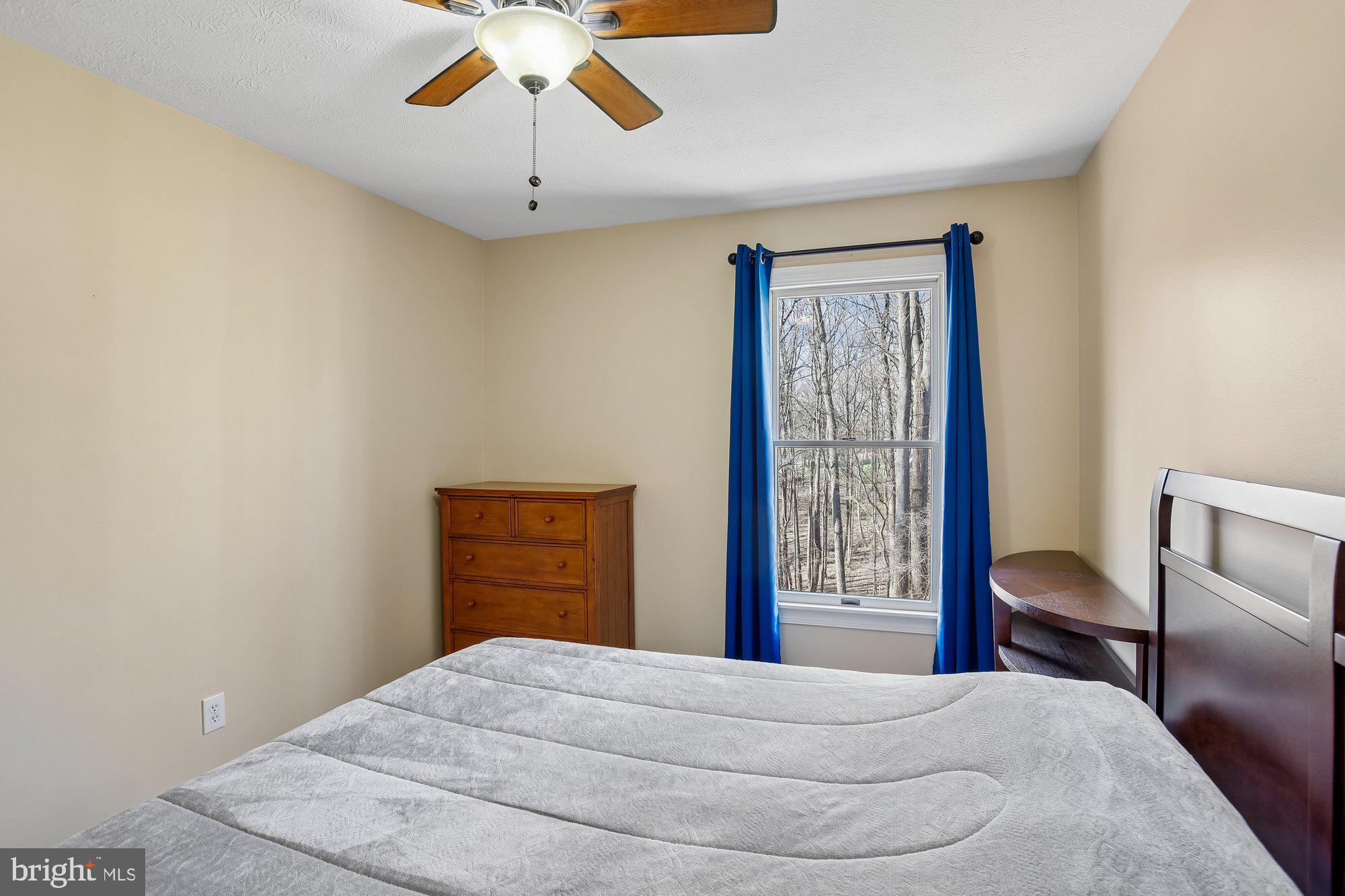 FALLS GLEN - Residential