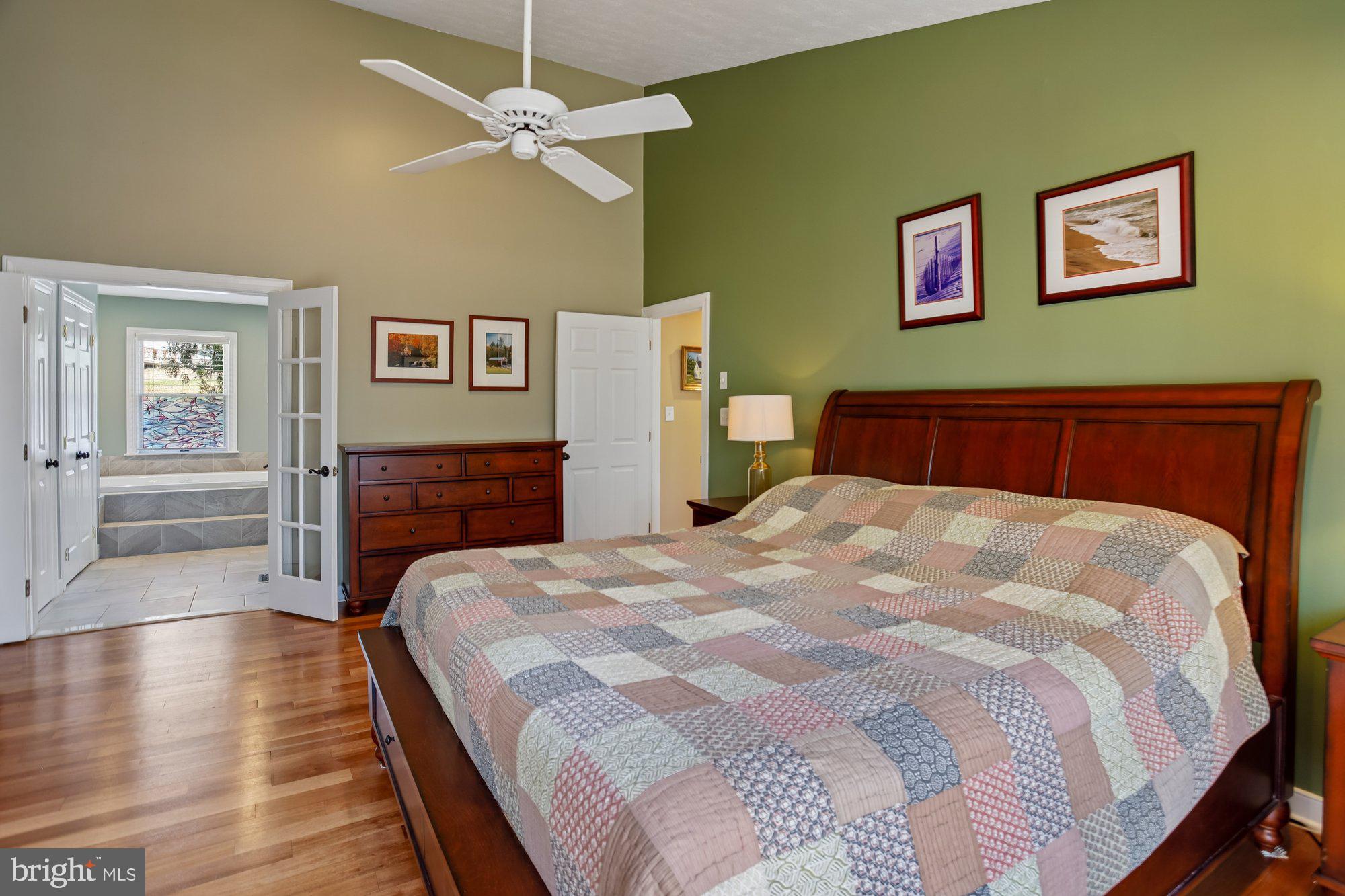 FALLS GLEN - Residential