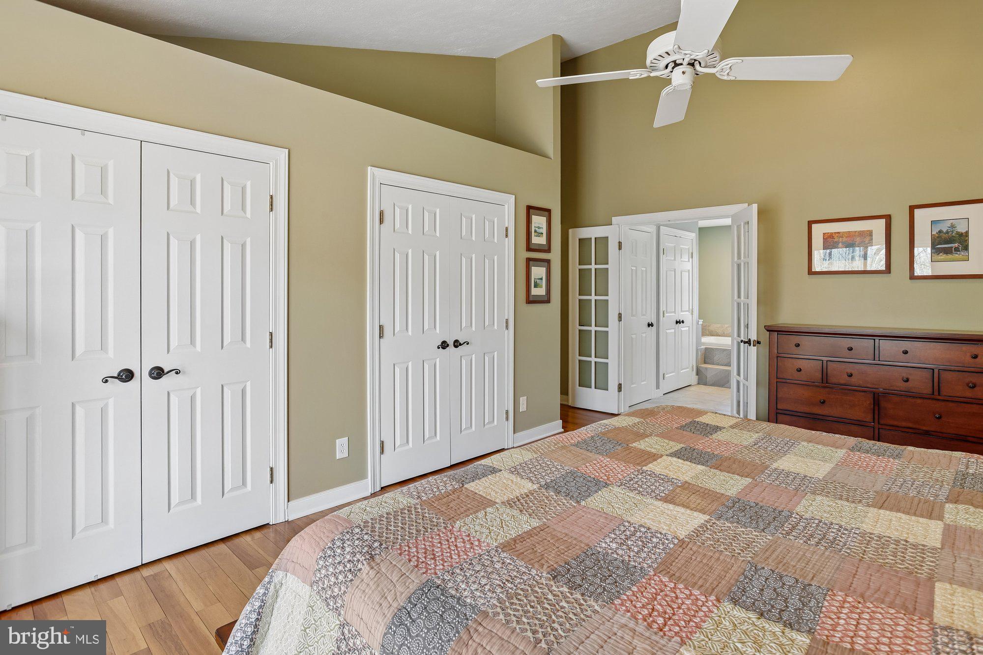 FALLS GLEN - Residential