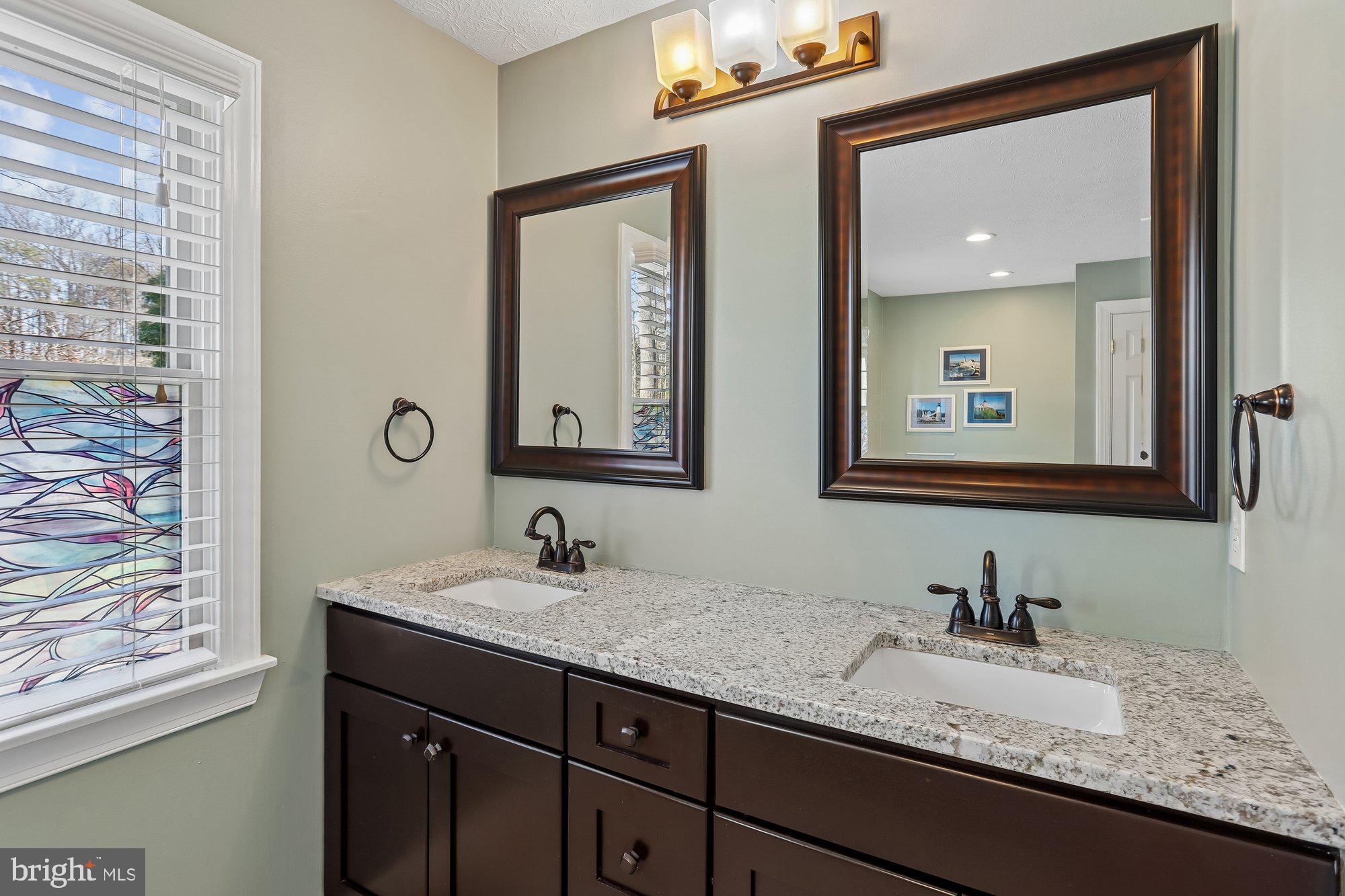 FALLS GLEN - Residential