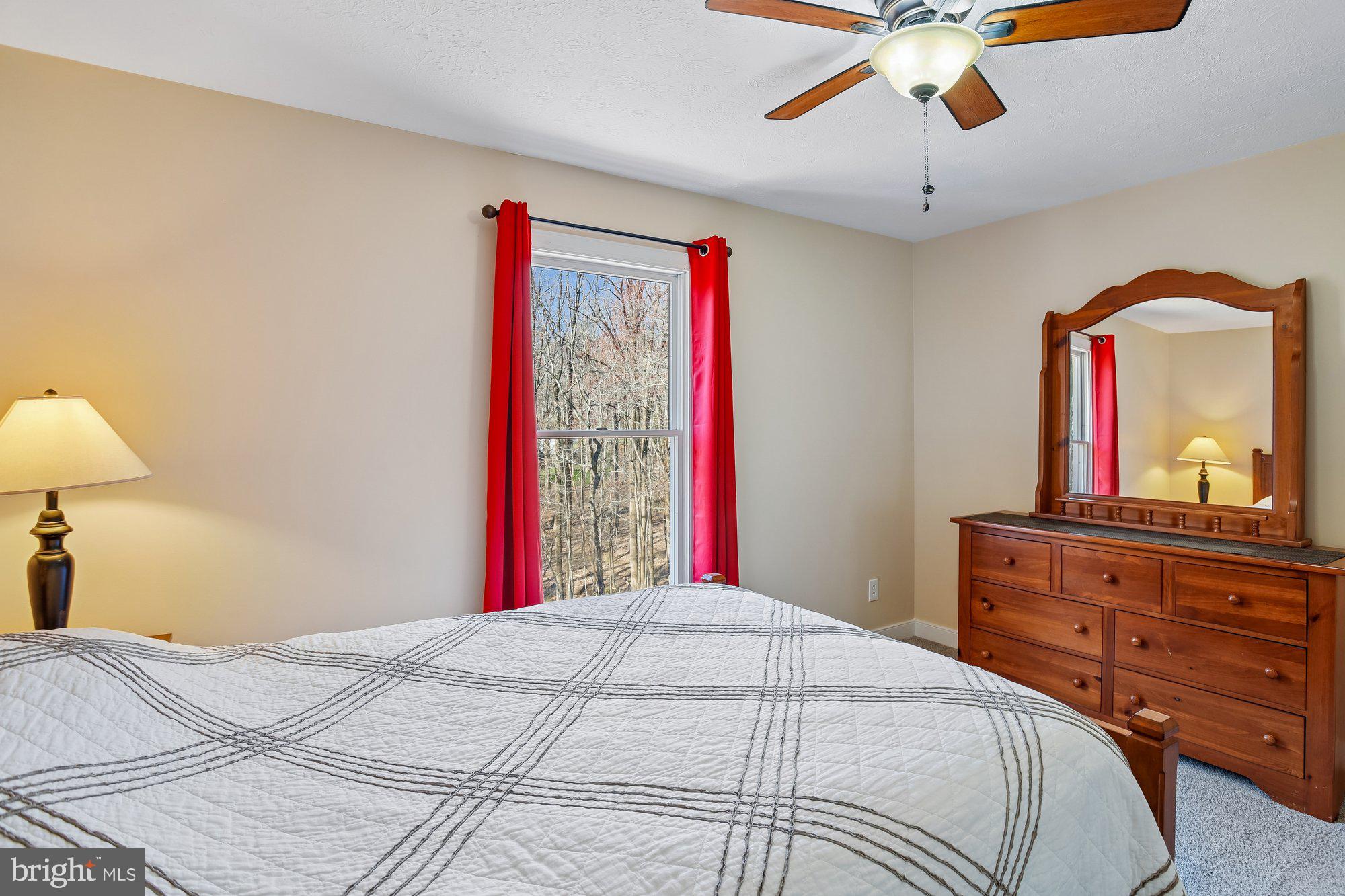 FALLS GLEN - Residential