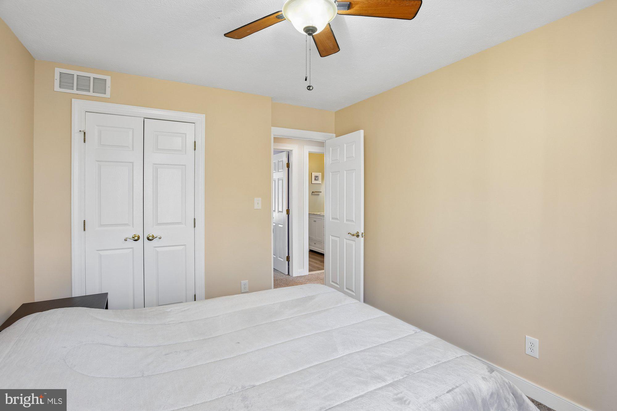 FALLS GLEN - Residential