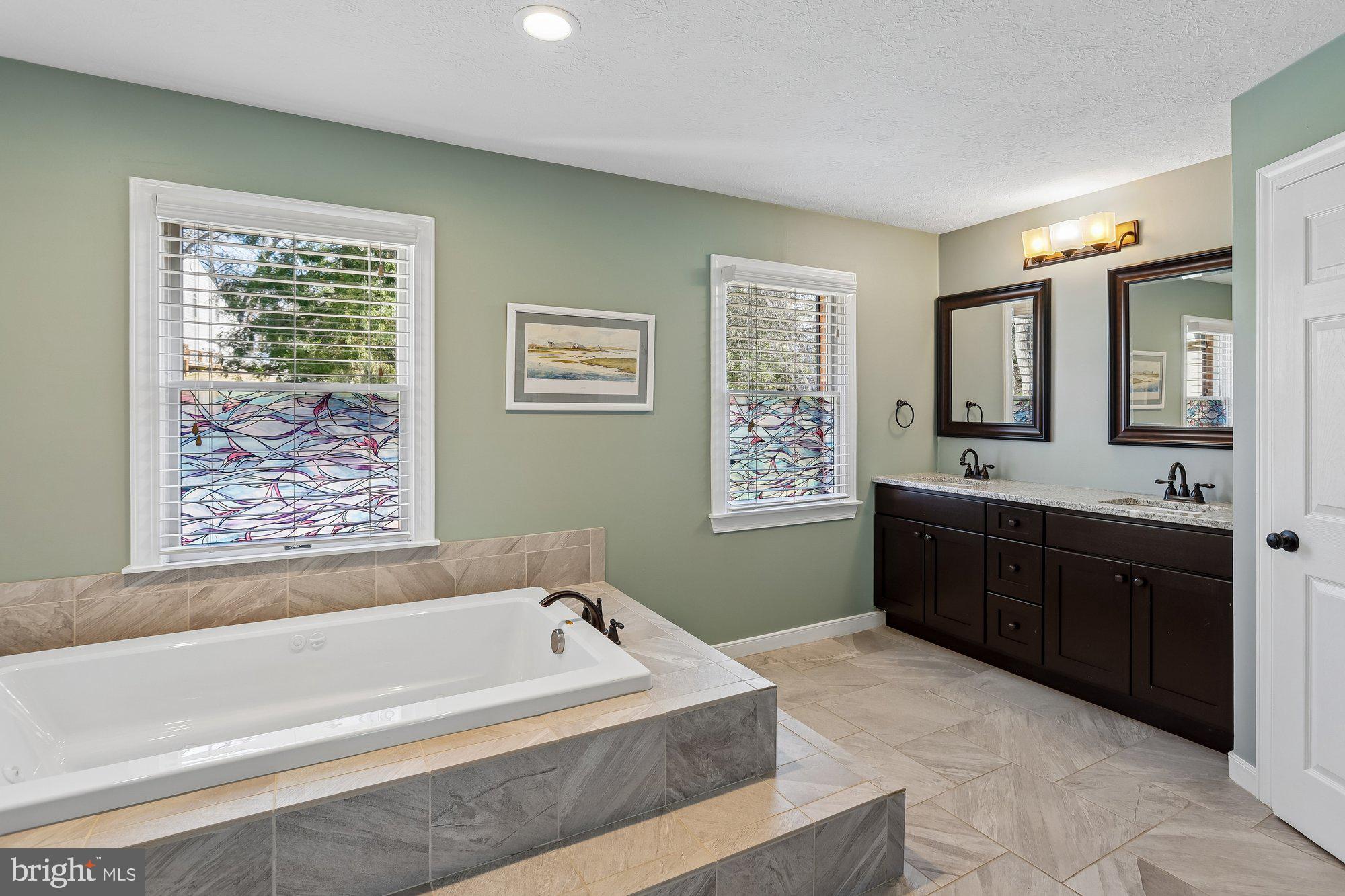 FALLS GLEN - Residential