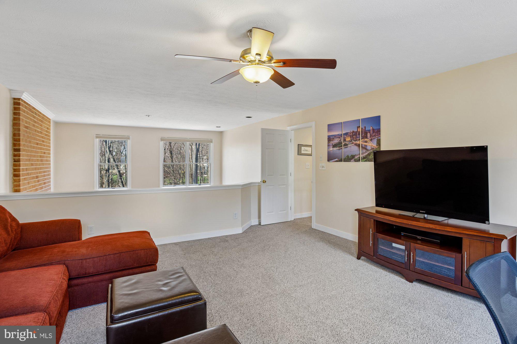 FALLS GLEN - Residential