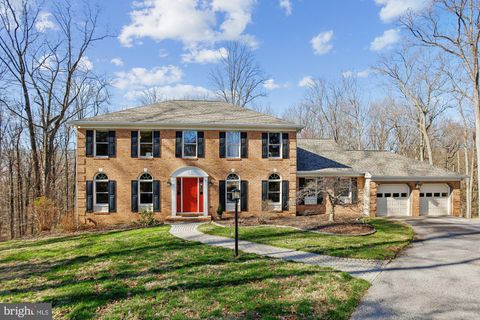 Homes For Sale - 702 Falls Road<br/> Baltimore County, PARKTON, MD 21120